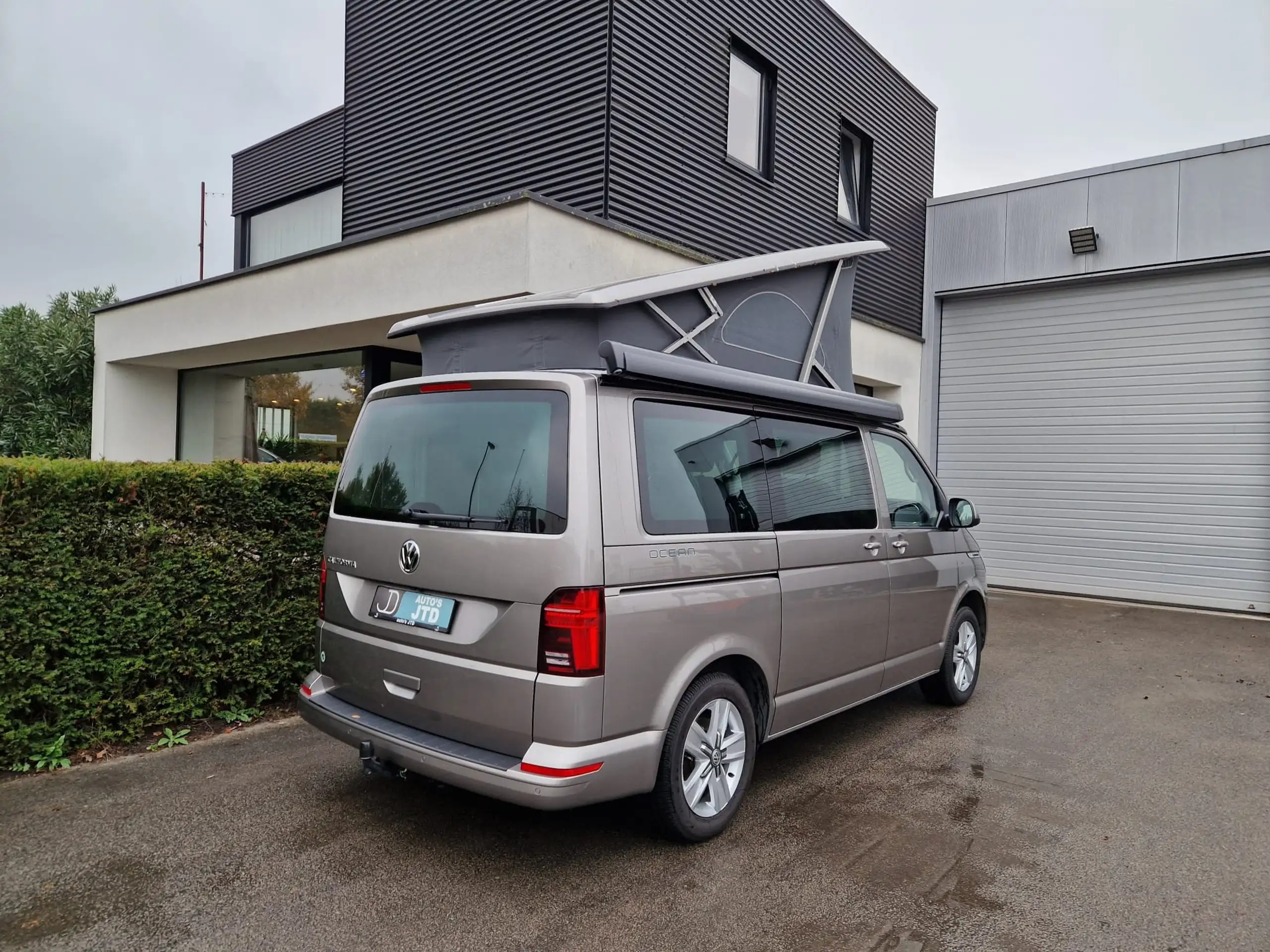 Volkswagen - T6.1 California