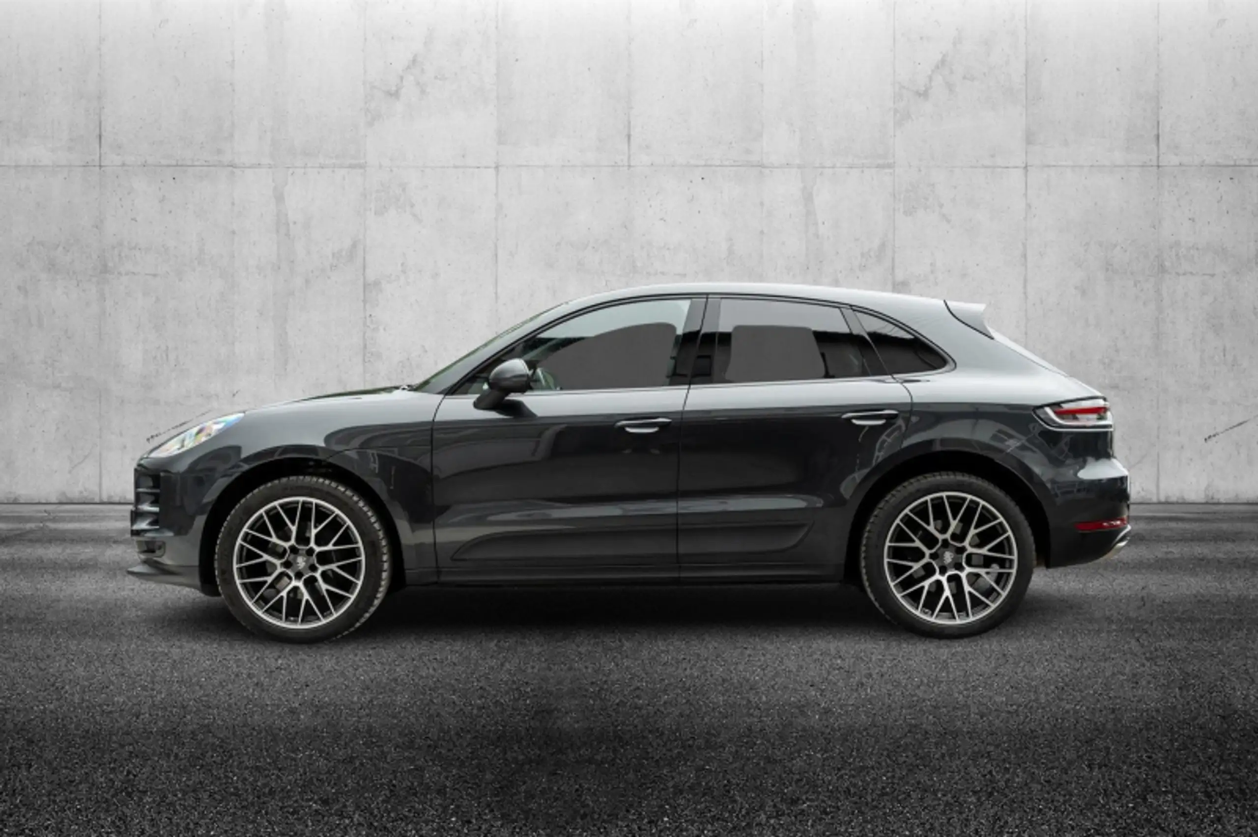 Porsche - Macan