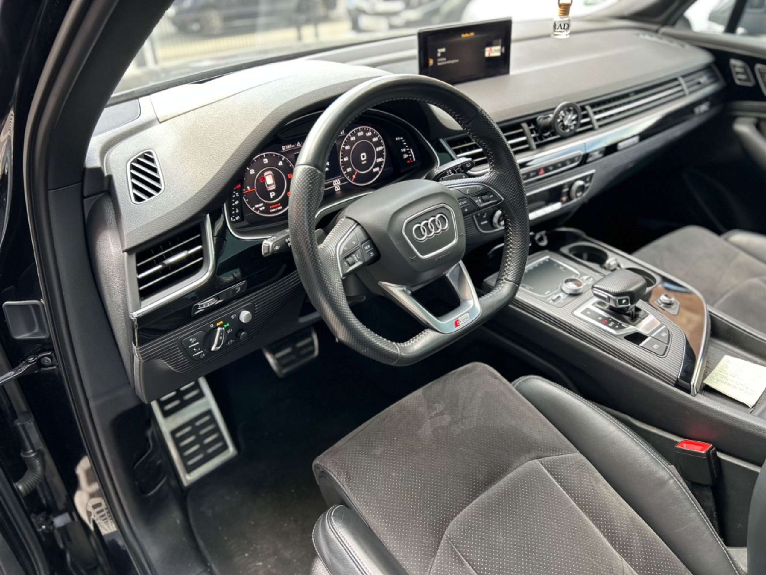 Audi - Q7