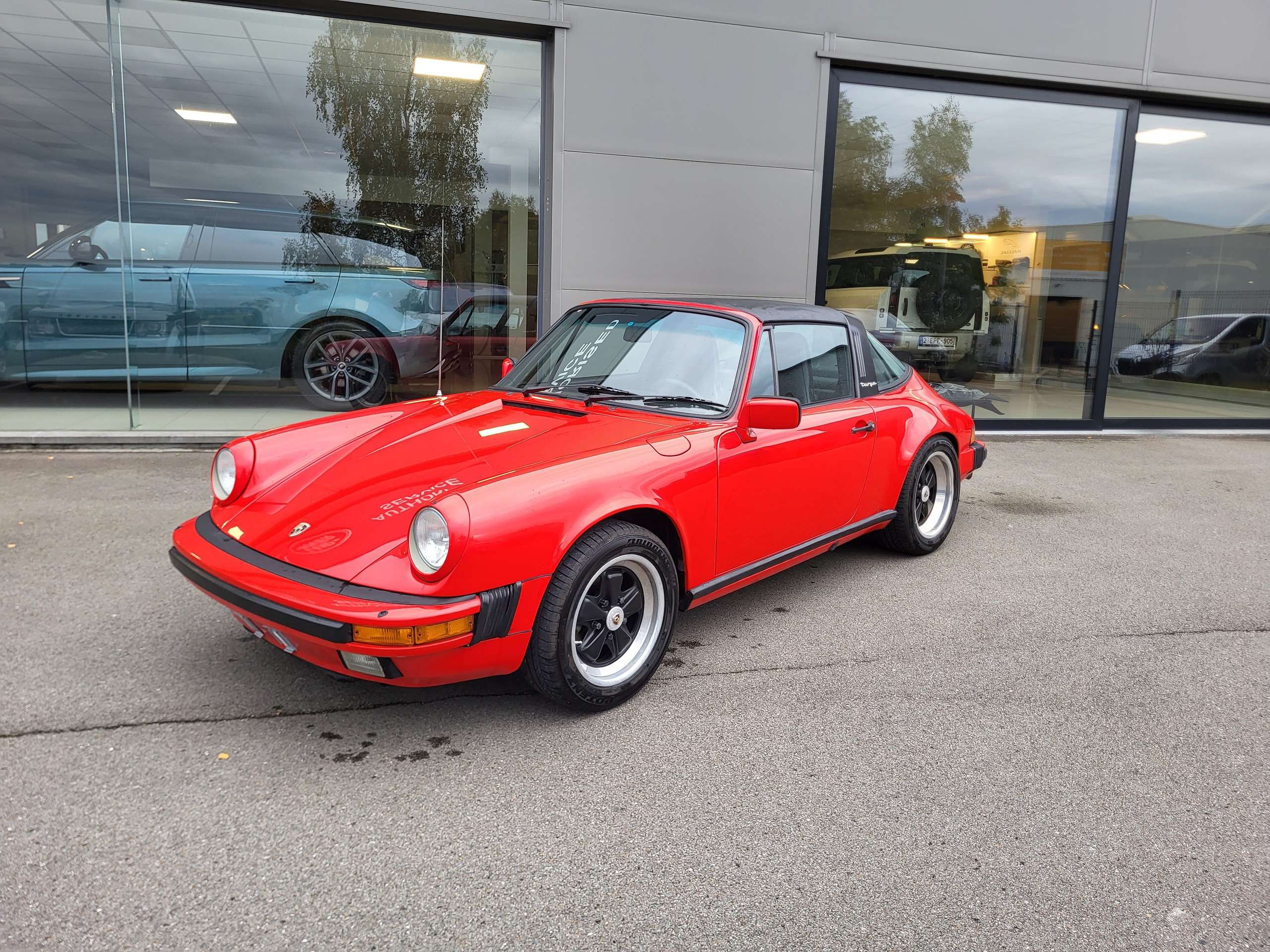 Porsche - 911