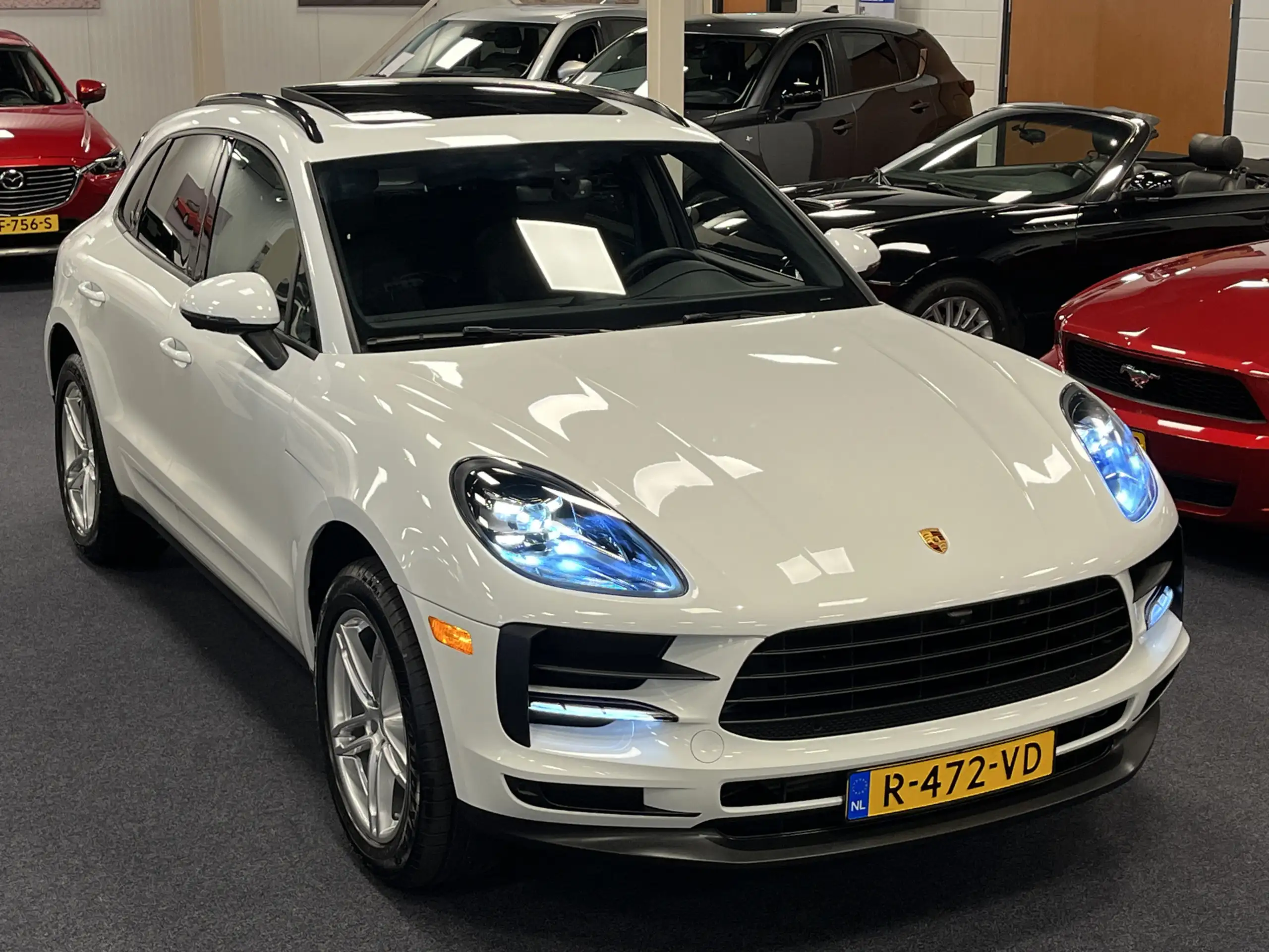 Porsche - Macan