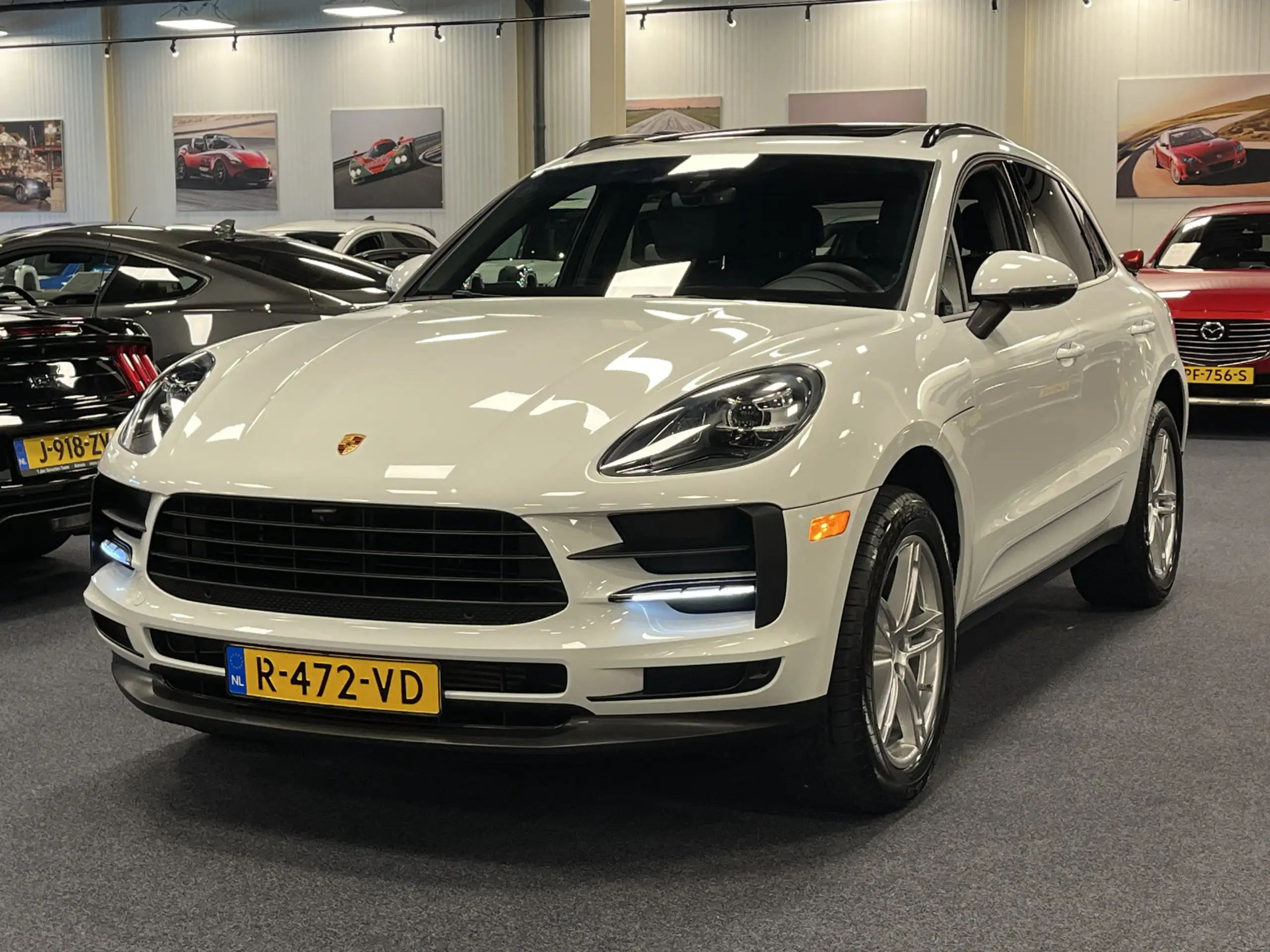 Porsche - Macan