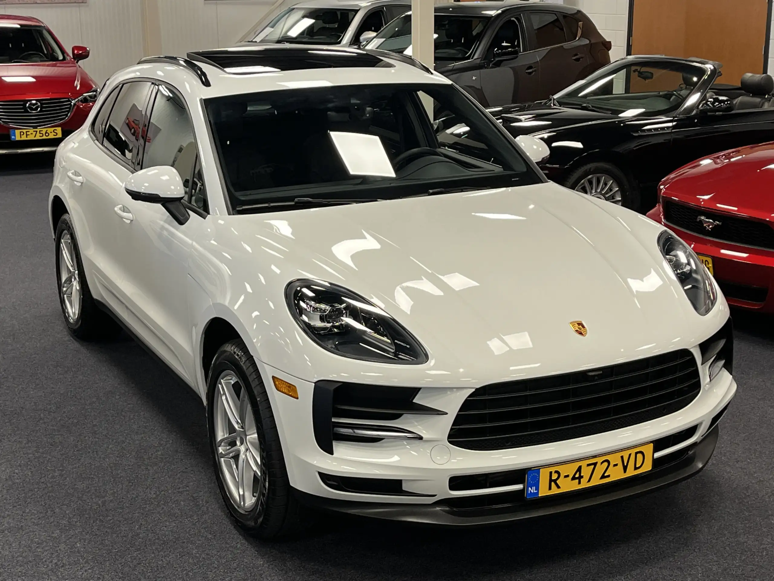 Porsche - Macan