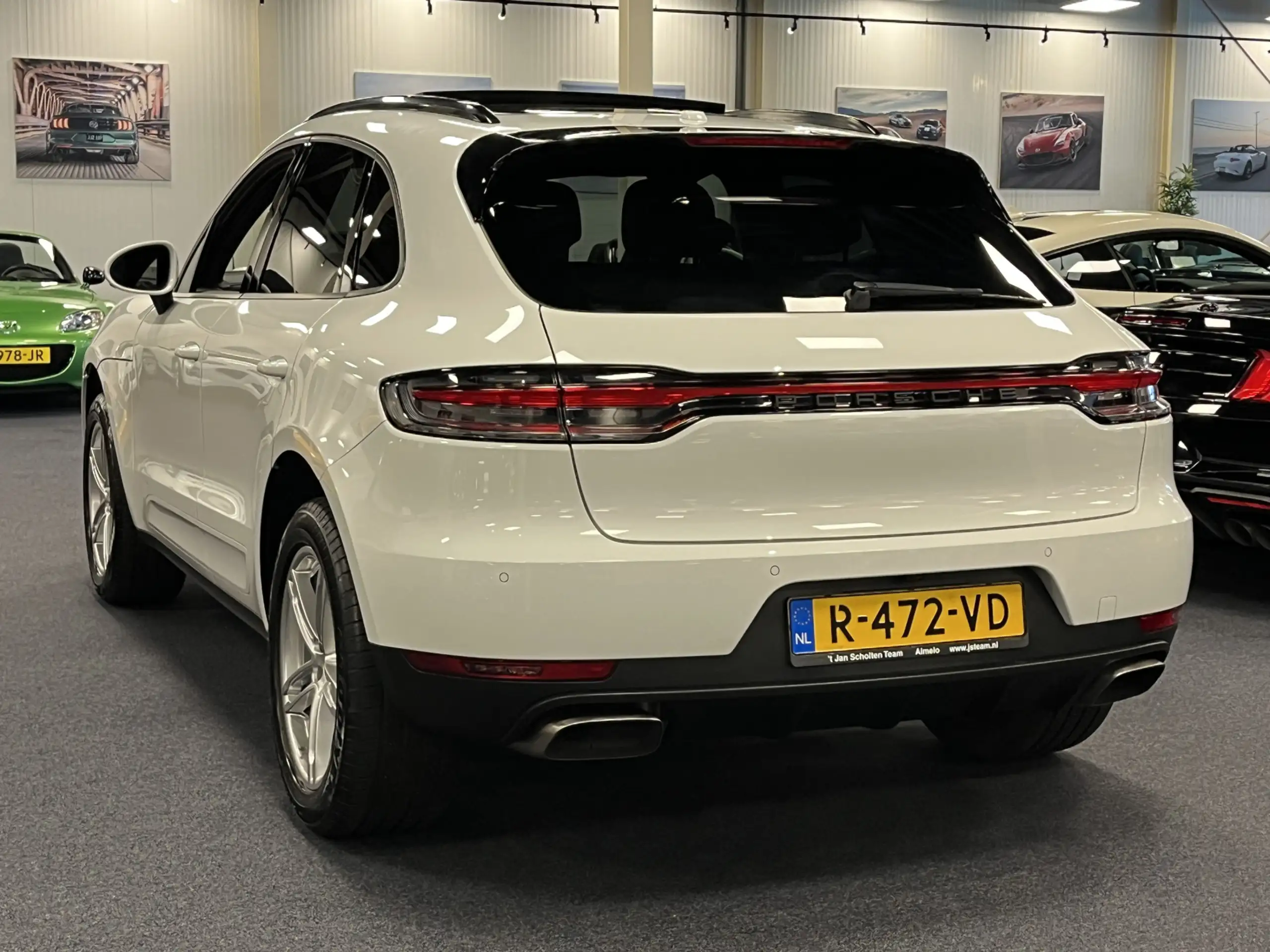 Porsche - Macan