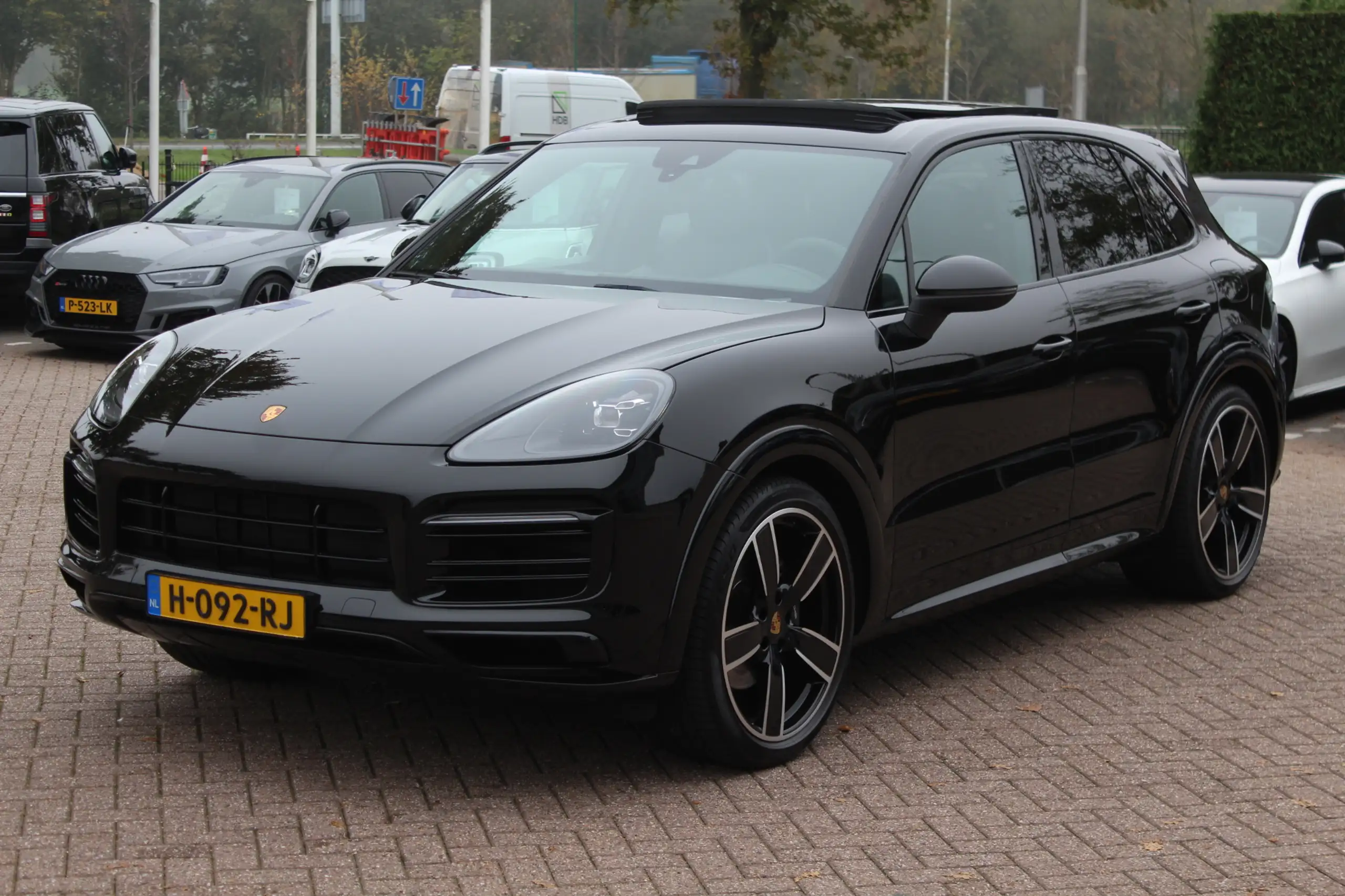 Porsche - Cayenne