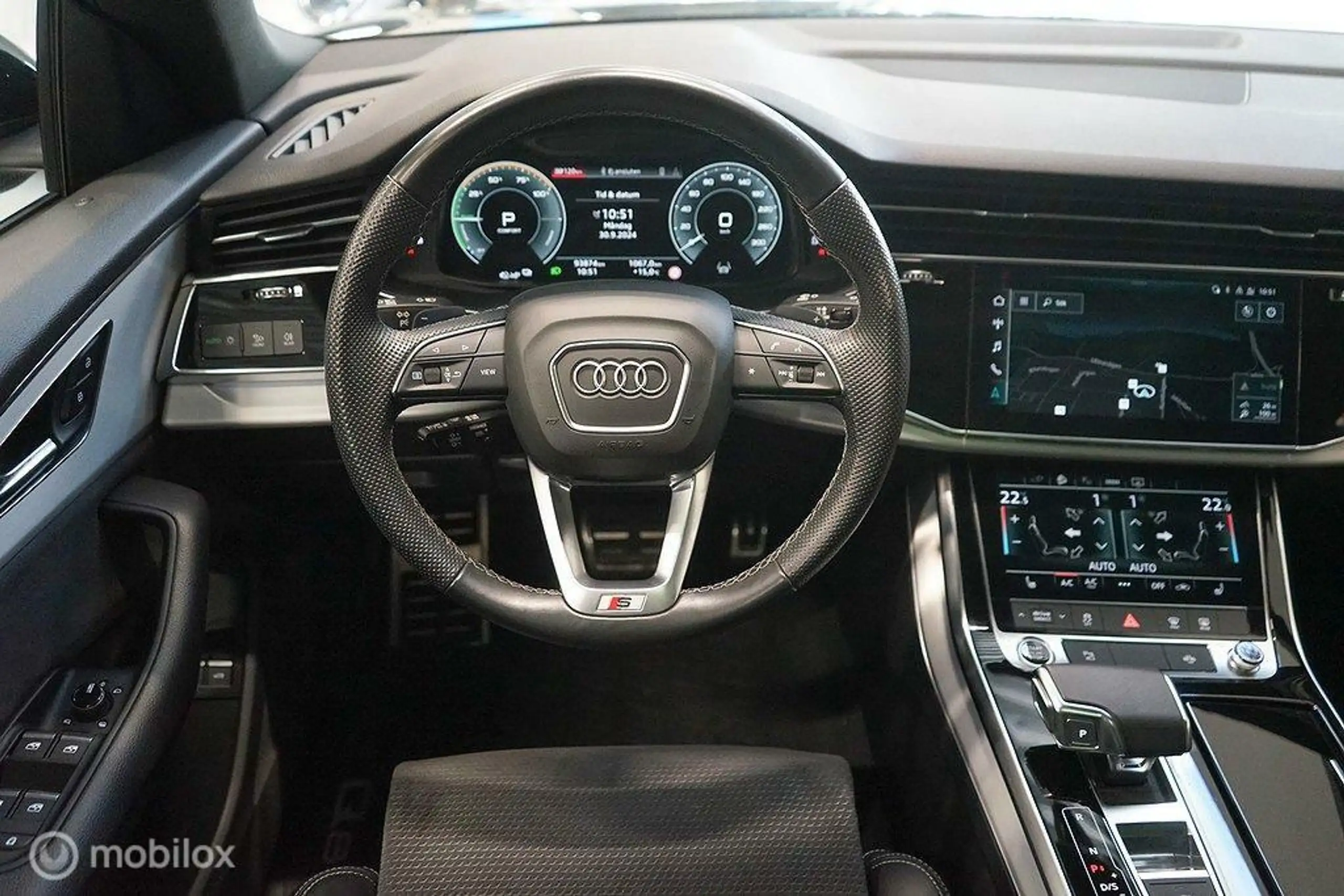 Audi - Q8