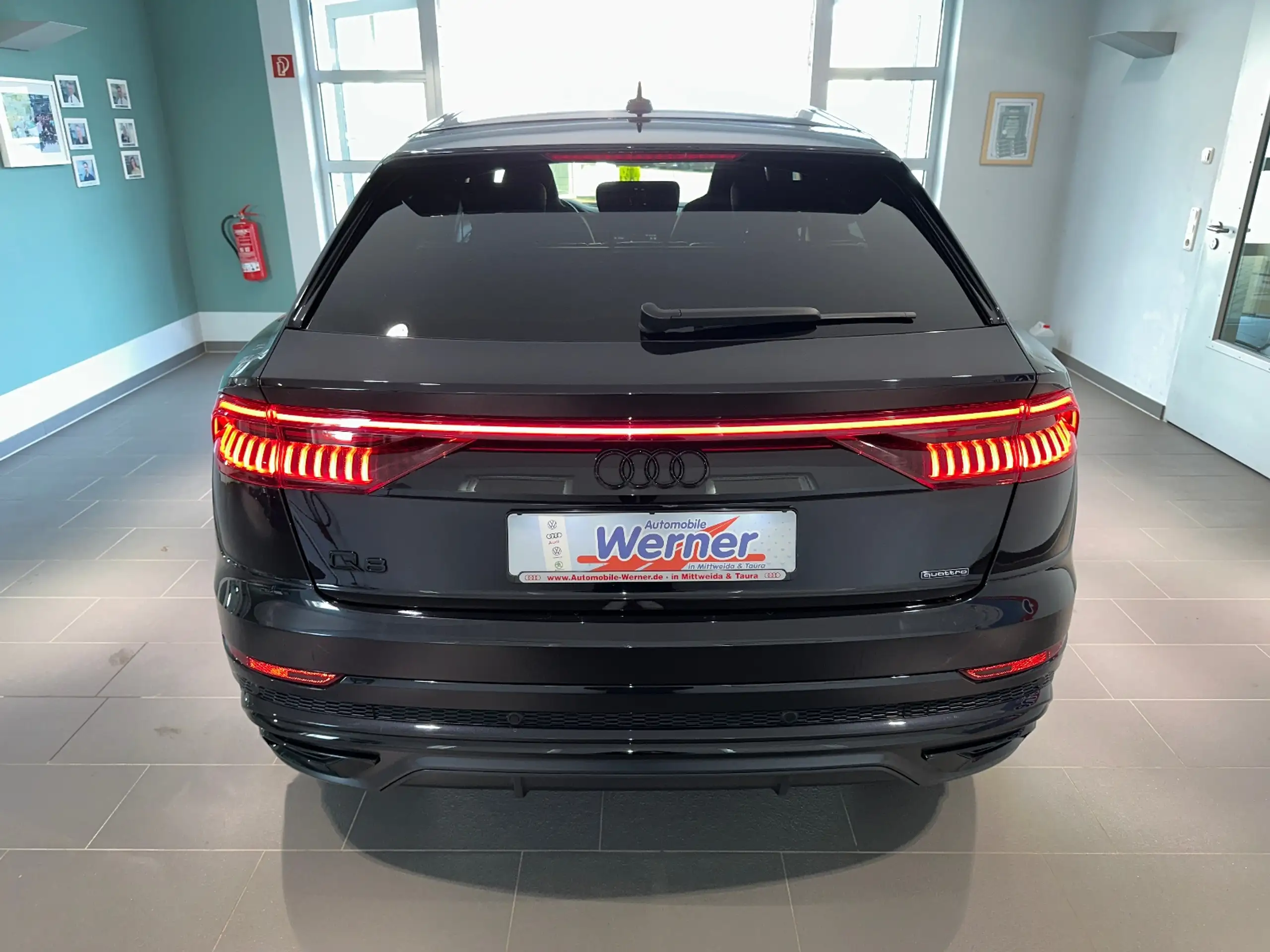 Audi - Q8