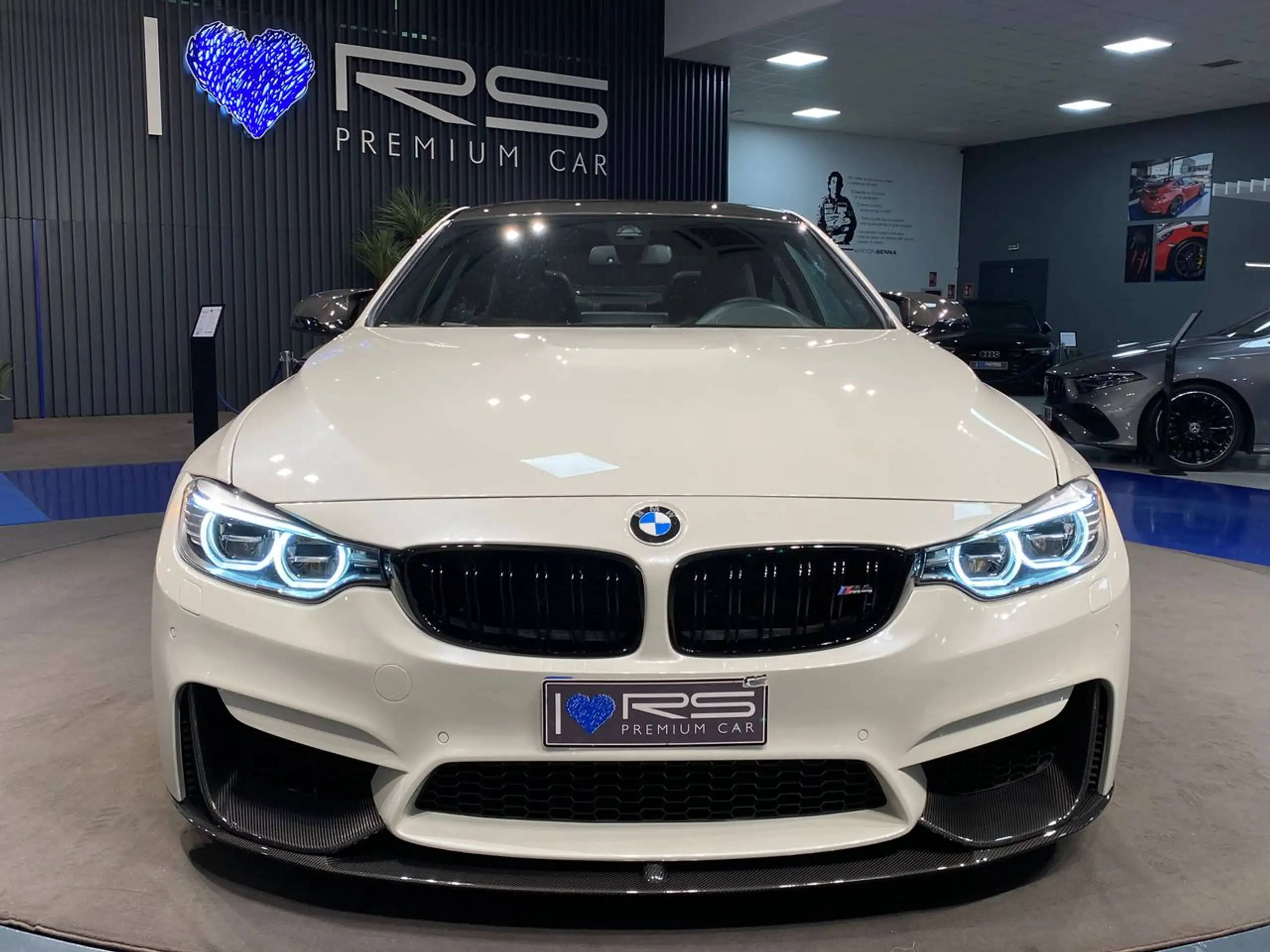 BMW - M4