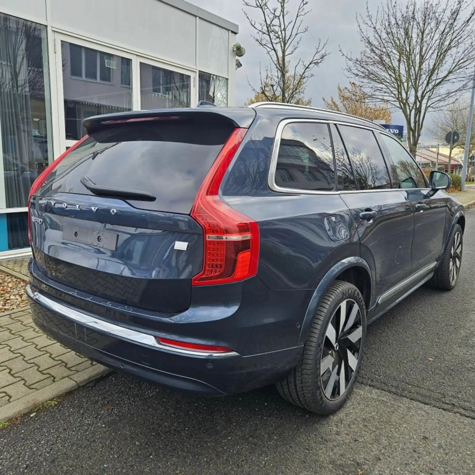 Volvo - XC90