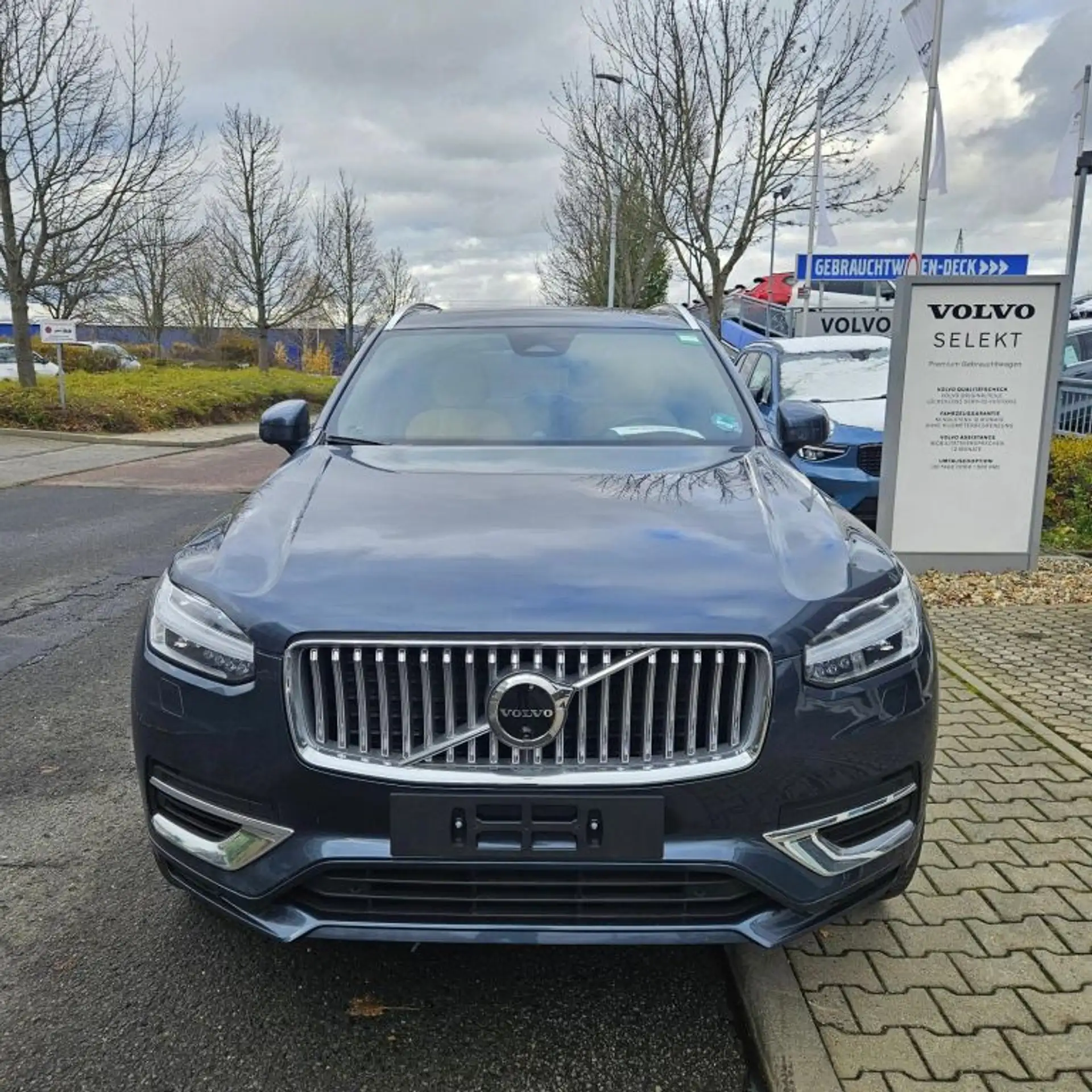 Volvo - XC90