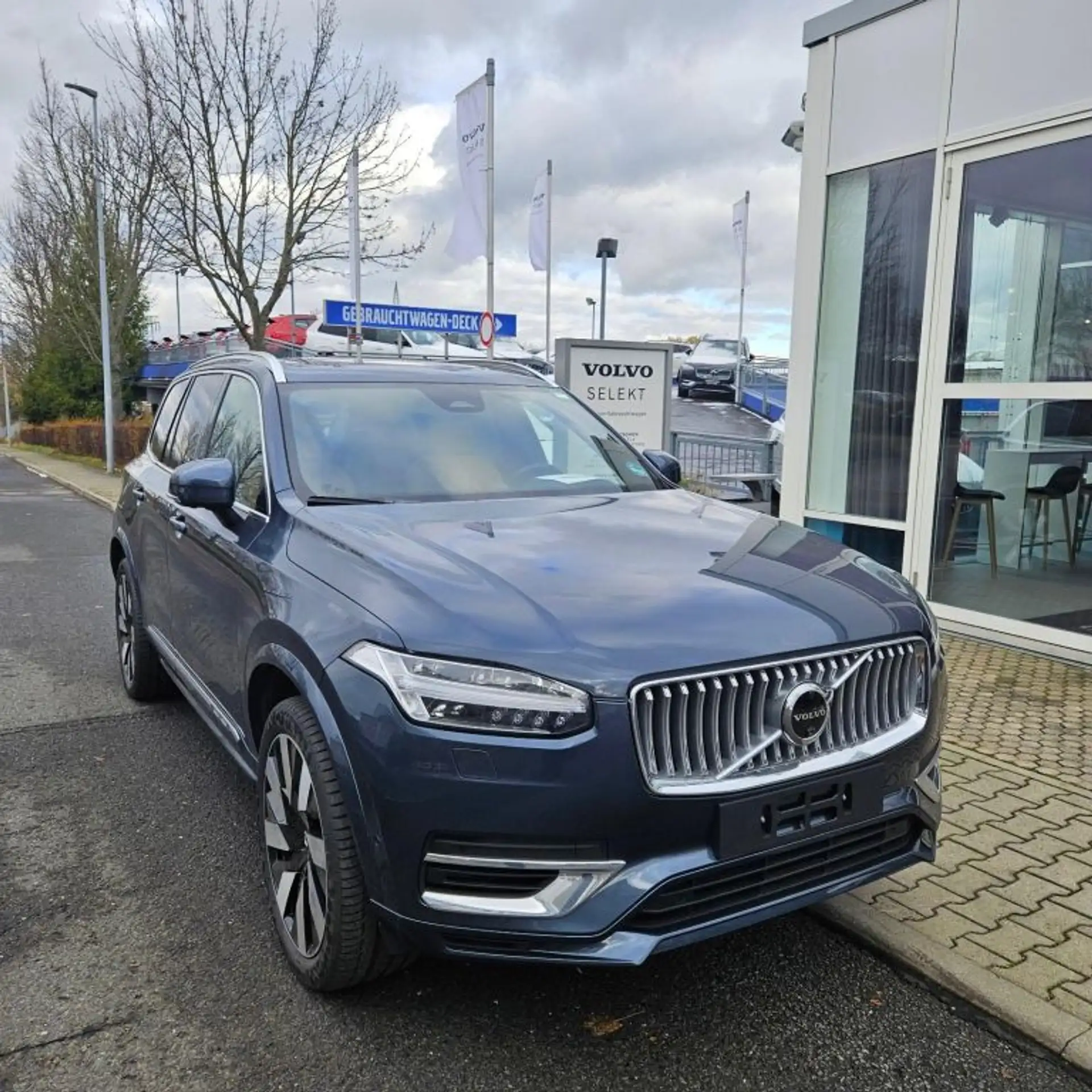 Volvo - XC90