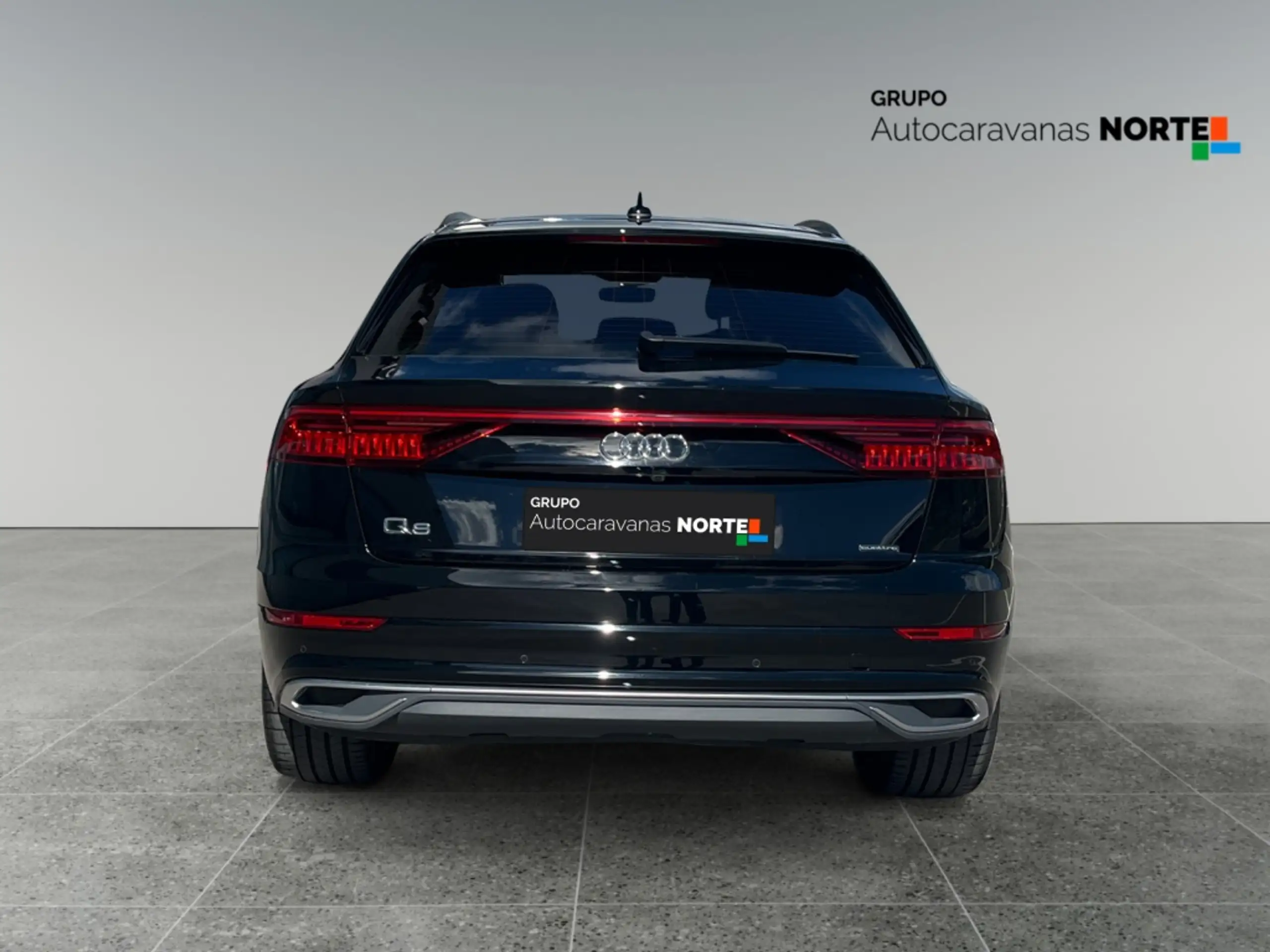 Audi - Q8