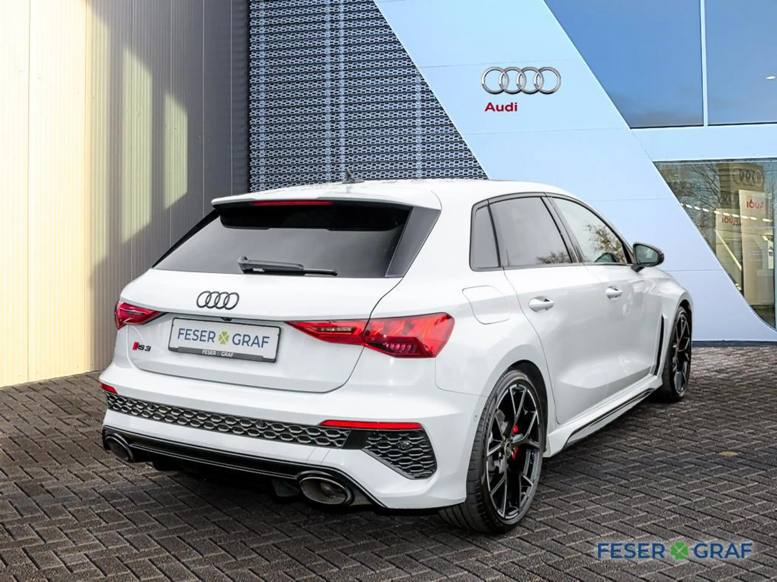 Audi - RS3