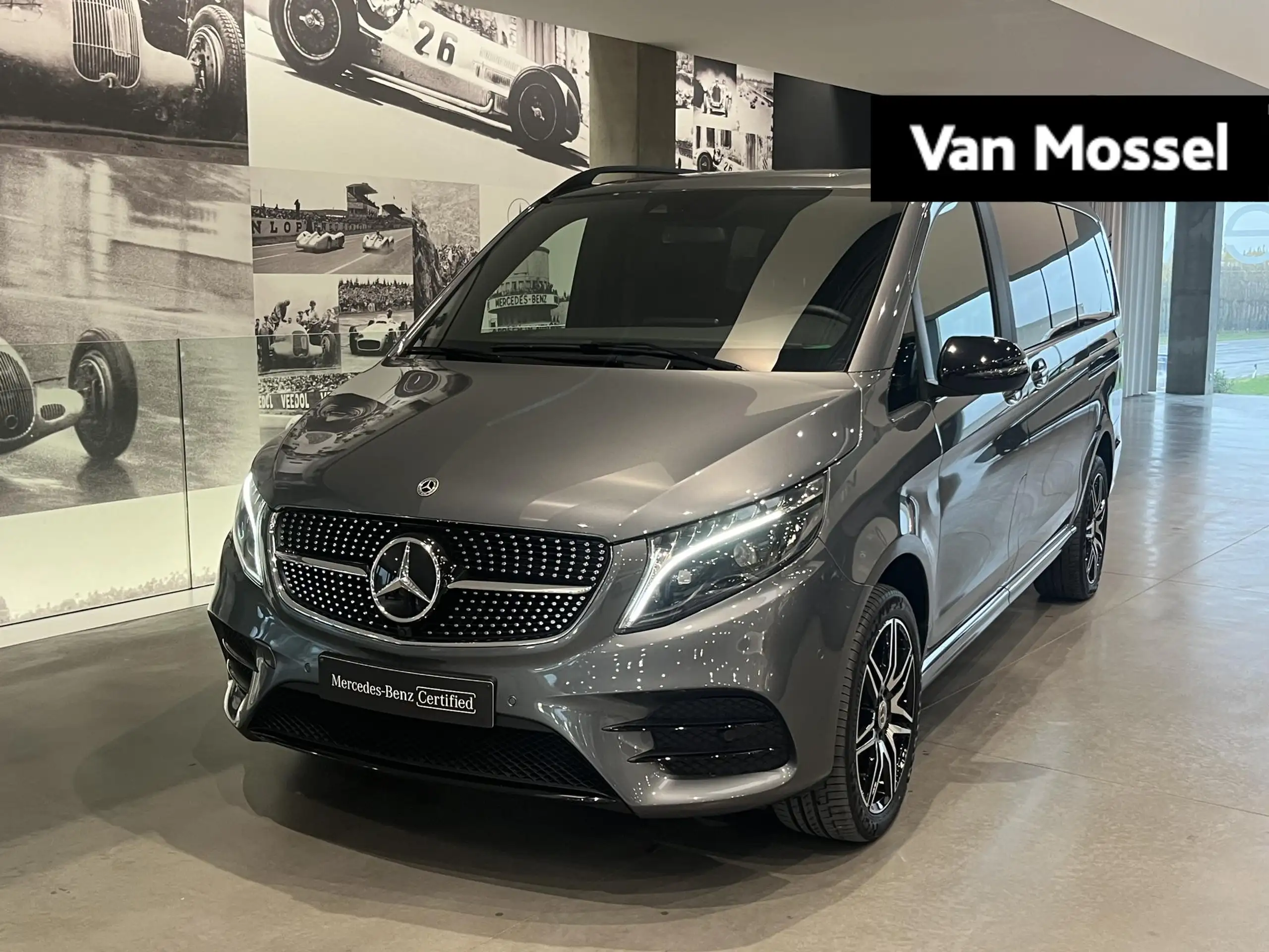 Mercedes-Benz - V