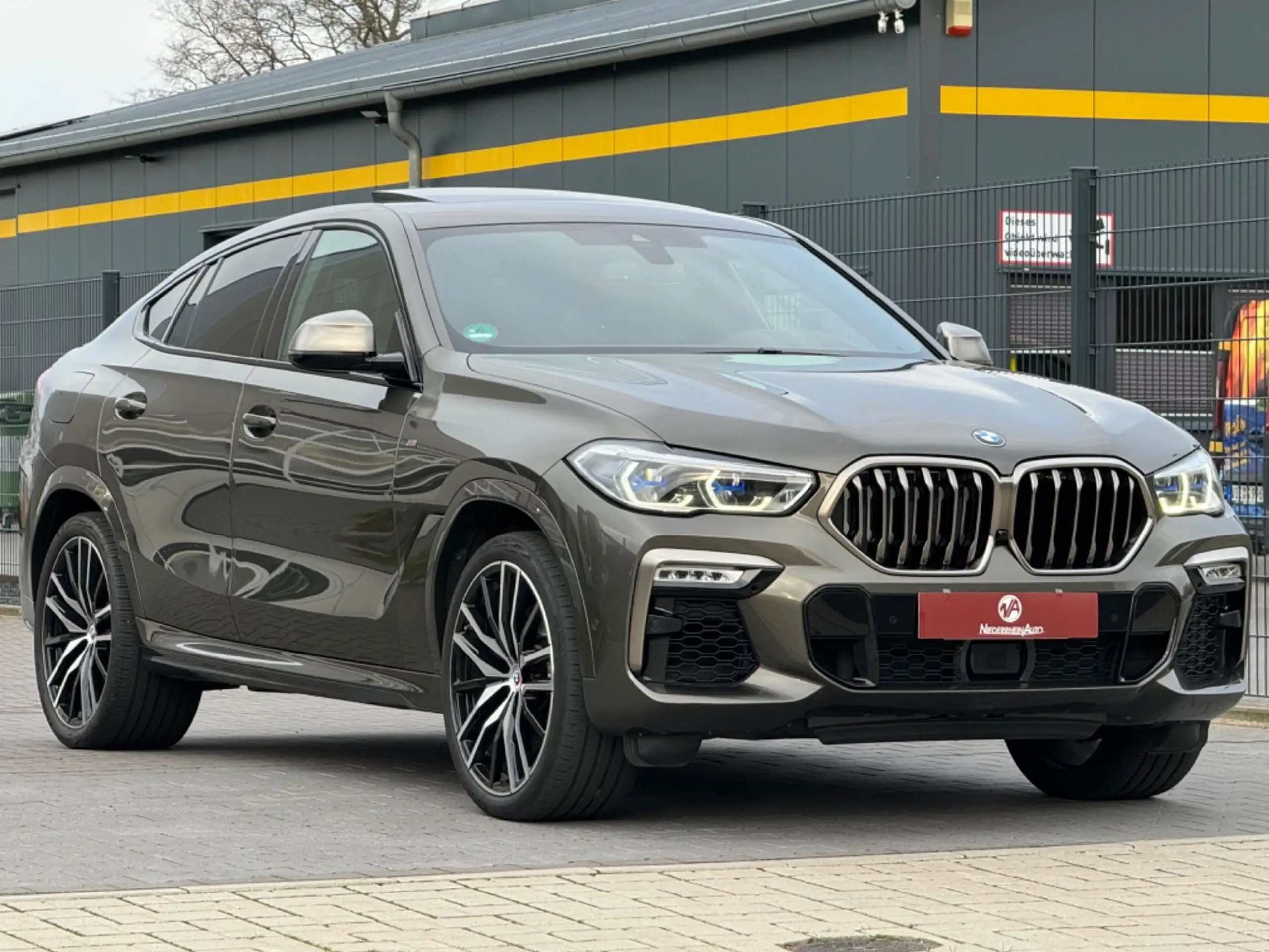 BMW - X6 M