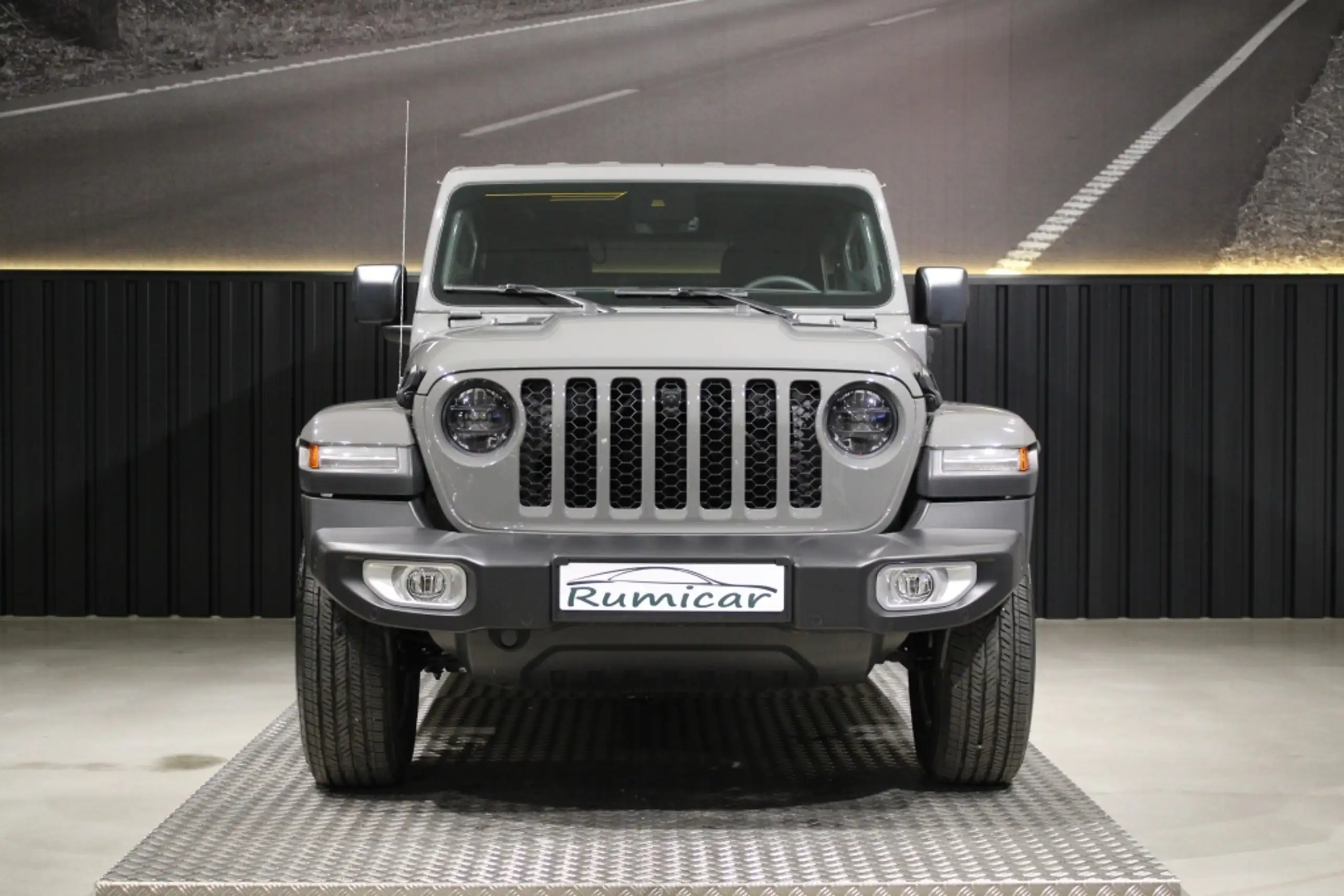 Jeep - Wrangler