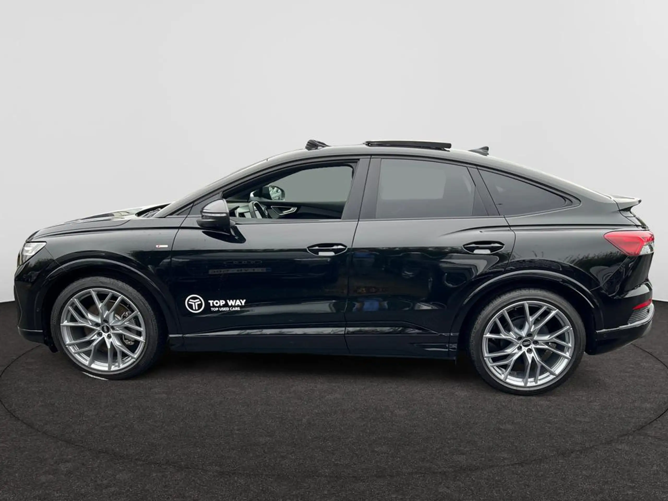 Audi - Q4 e-tron