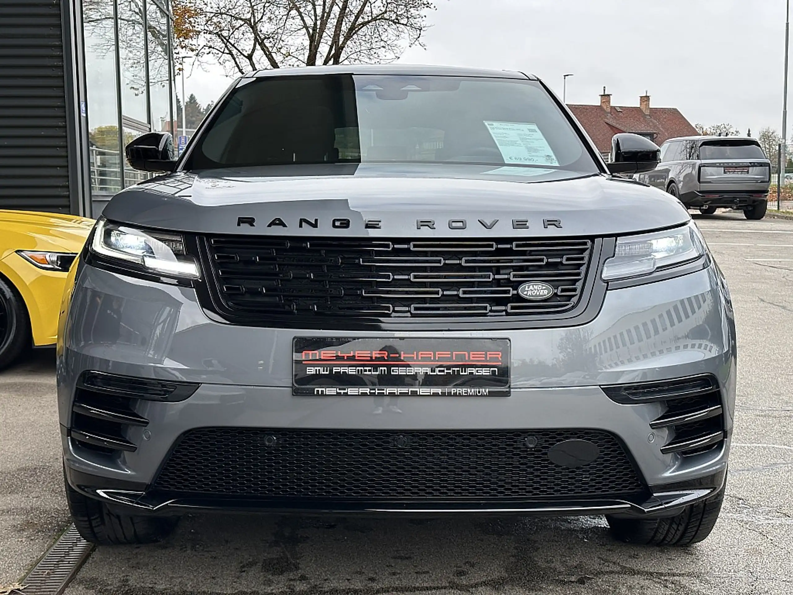 Land Rover - Range Rover Velar