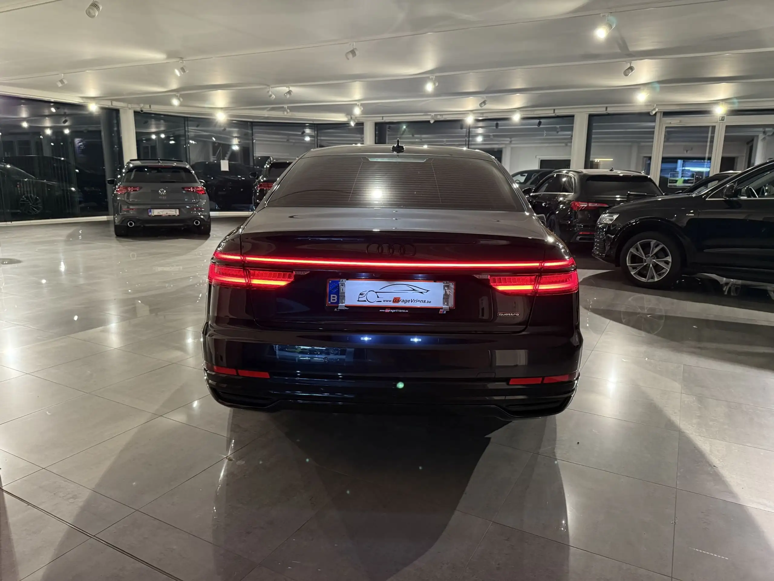 Audi - A8