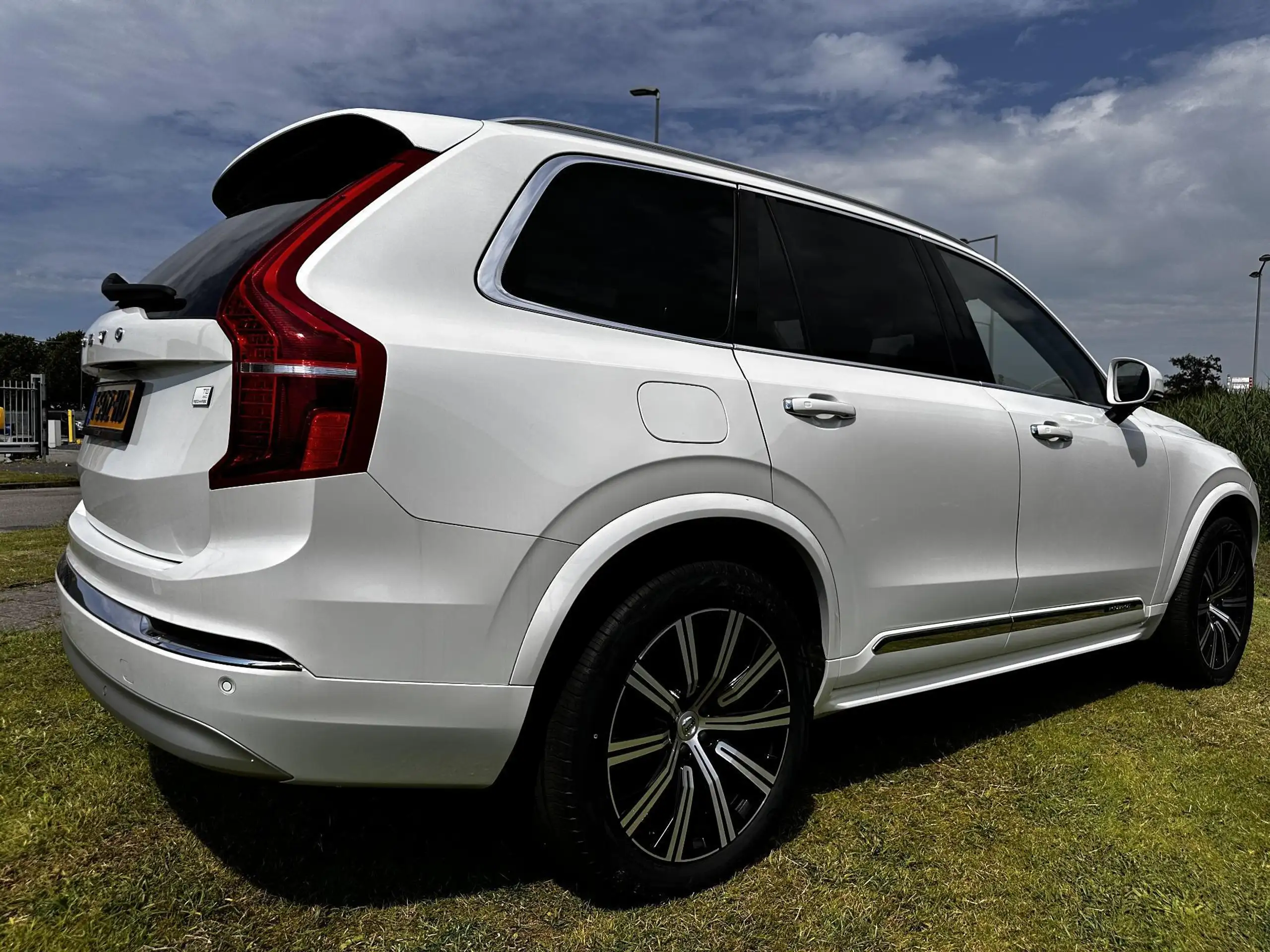 Volvo - XC90