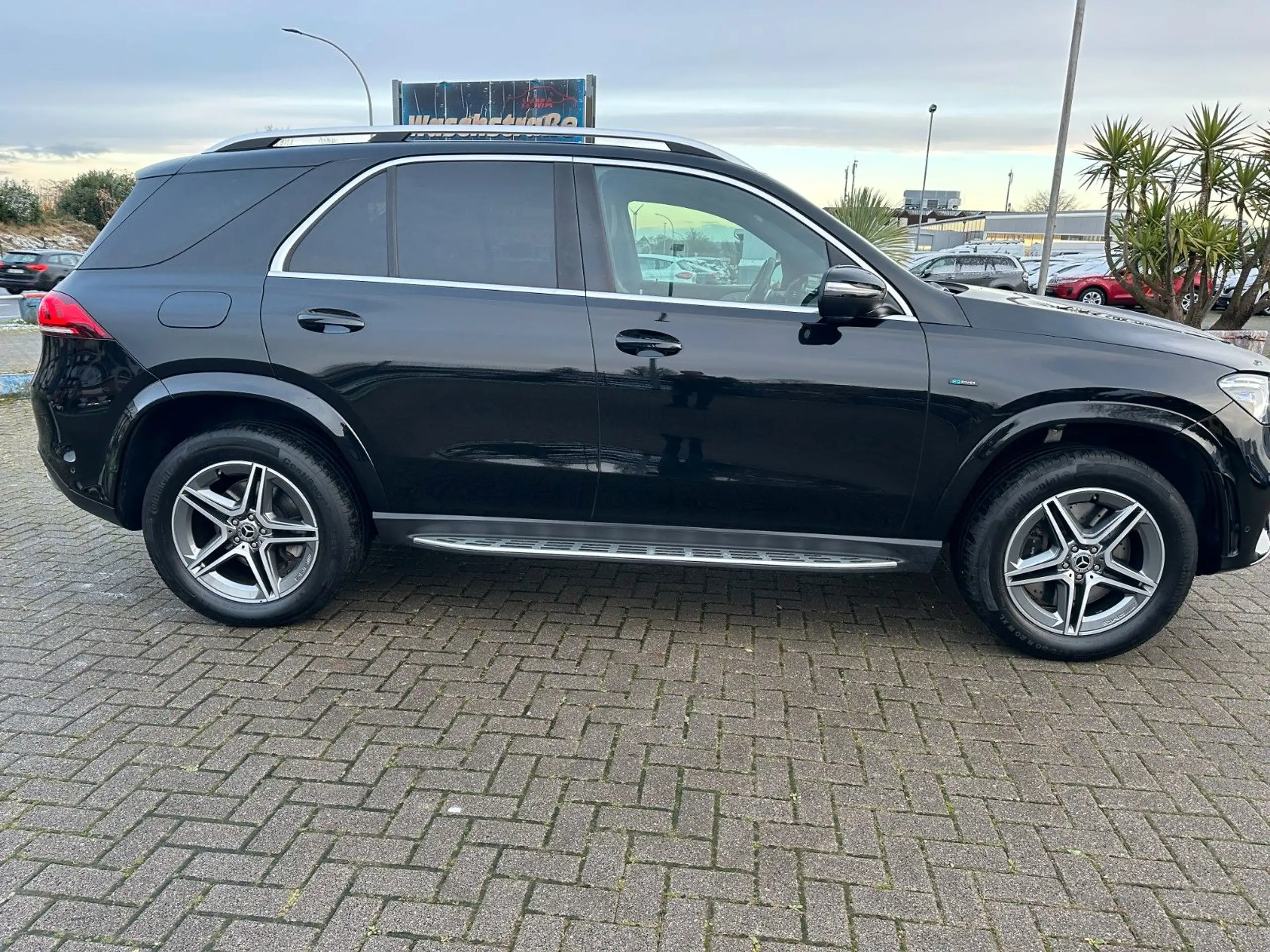 Mercedes-Benz - GLE 350