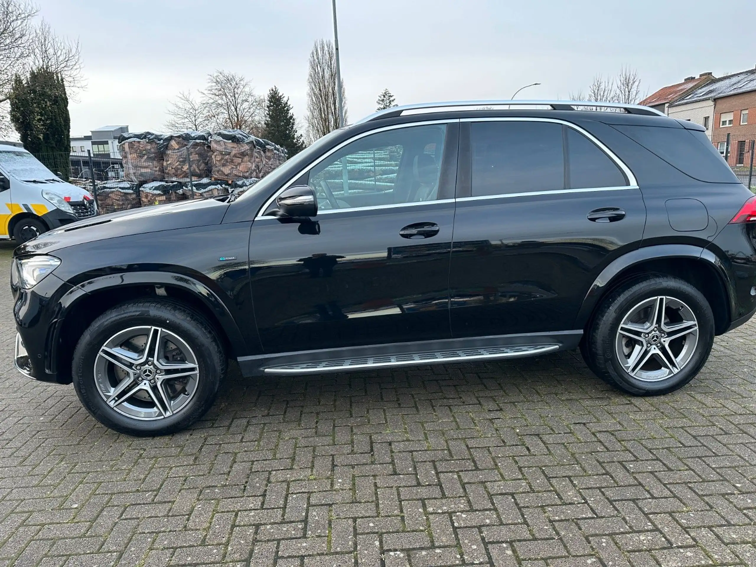 Mercedes-Benz - GLE 350