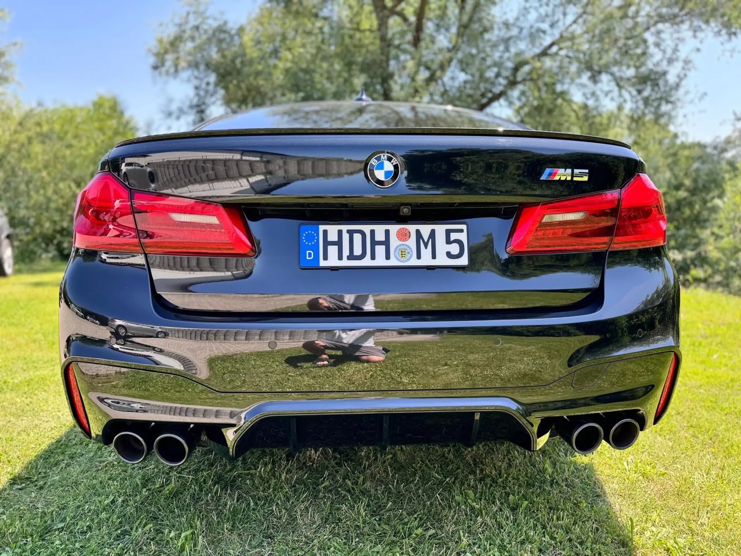 BMW - M5