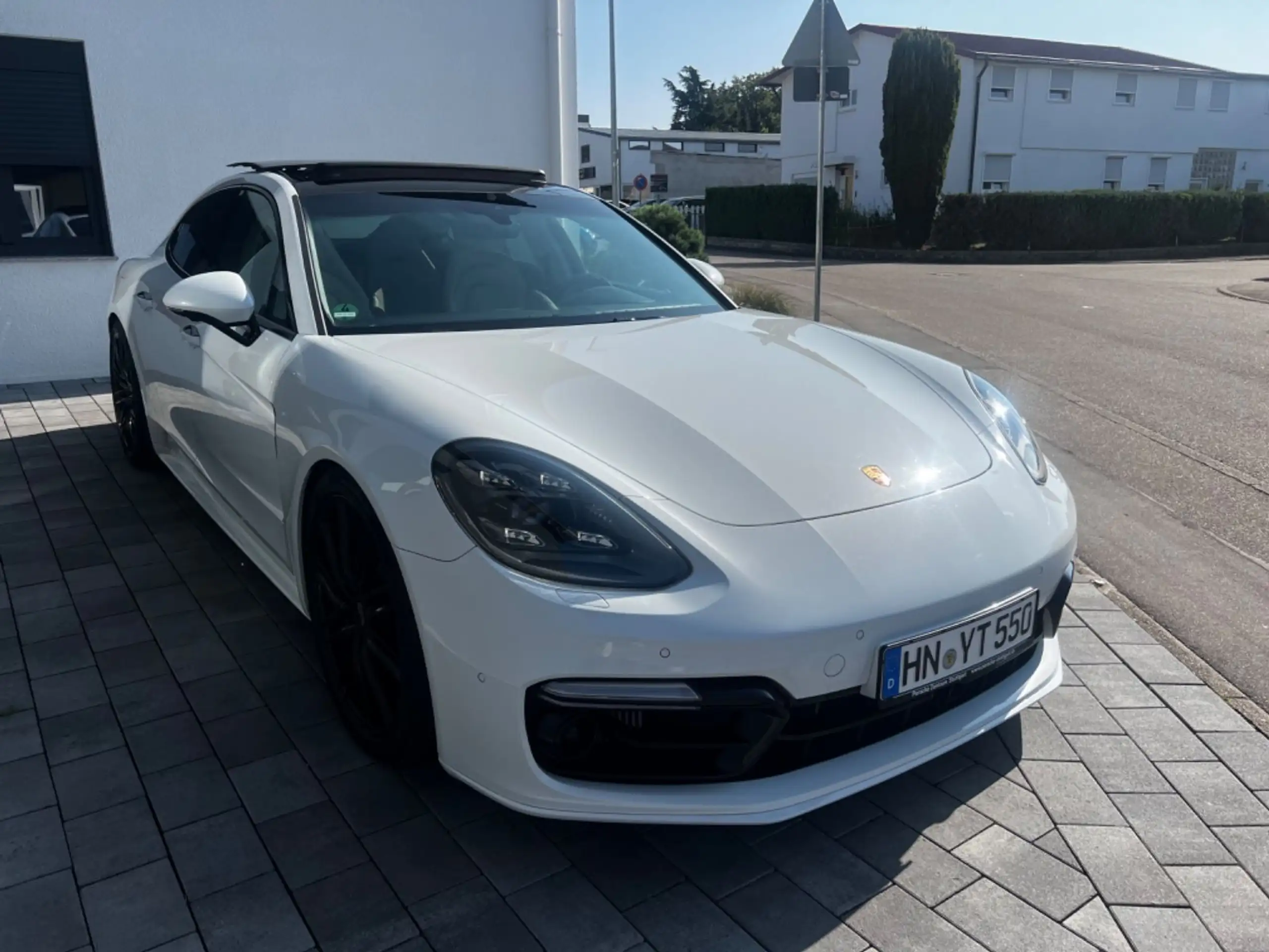 Porsche - Panamera