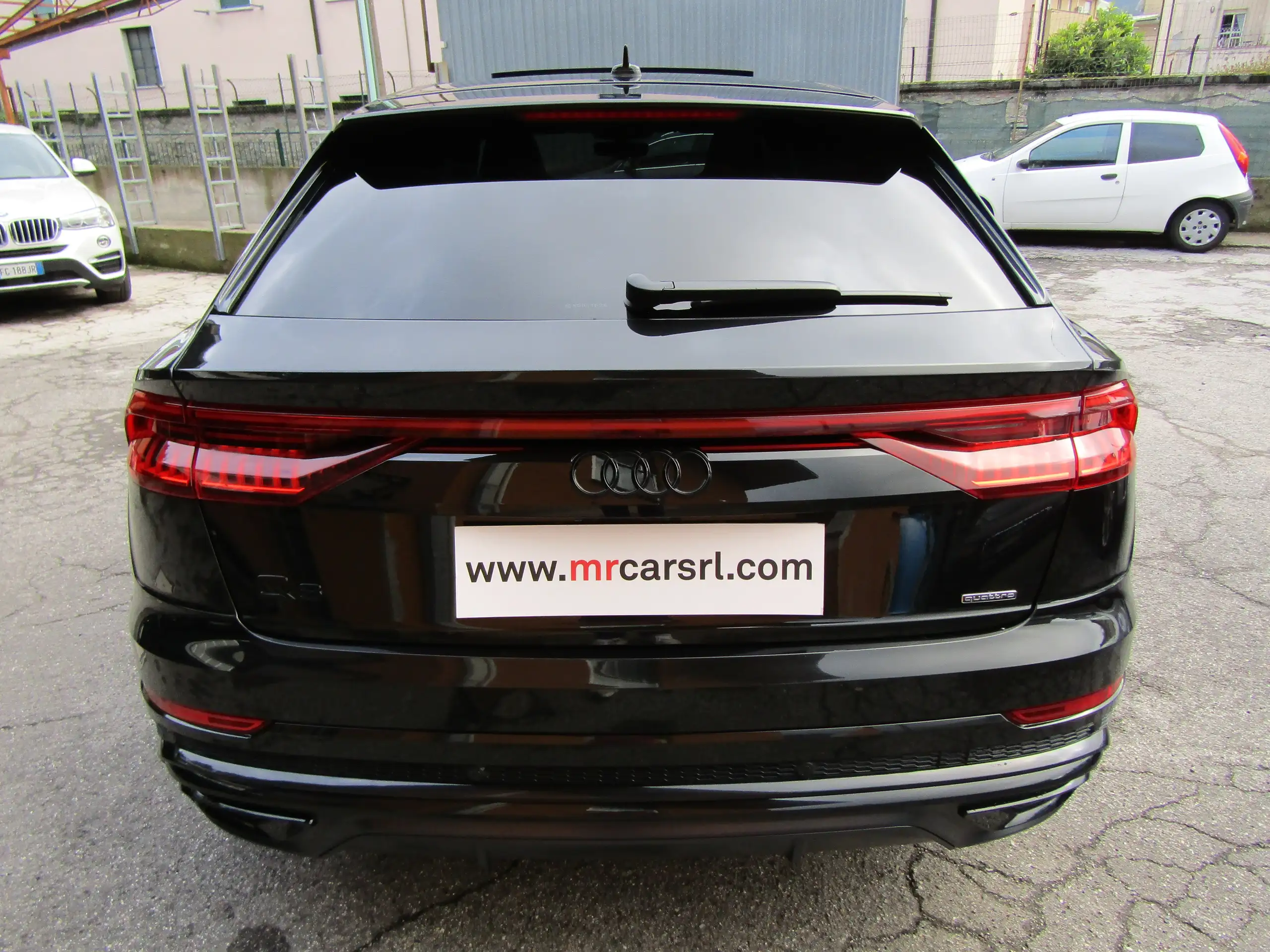 Audi - Q8