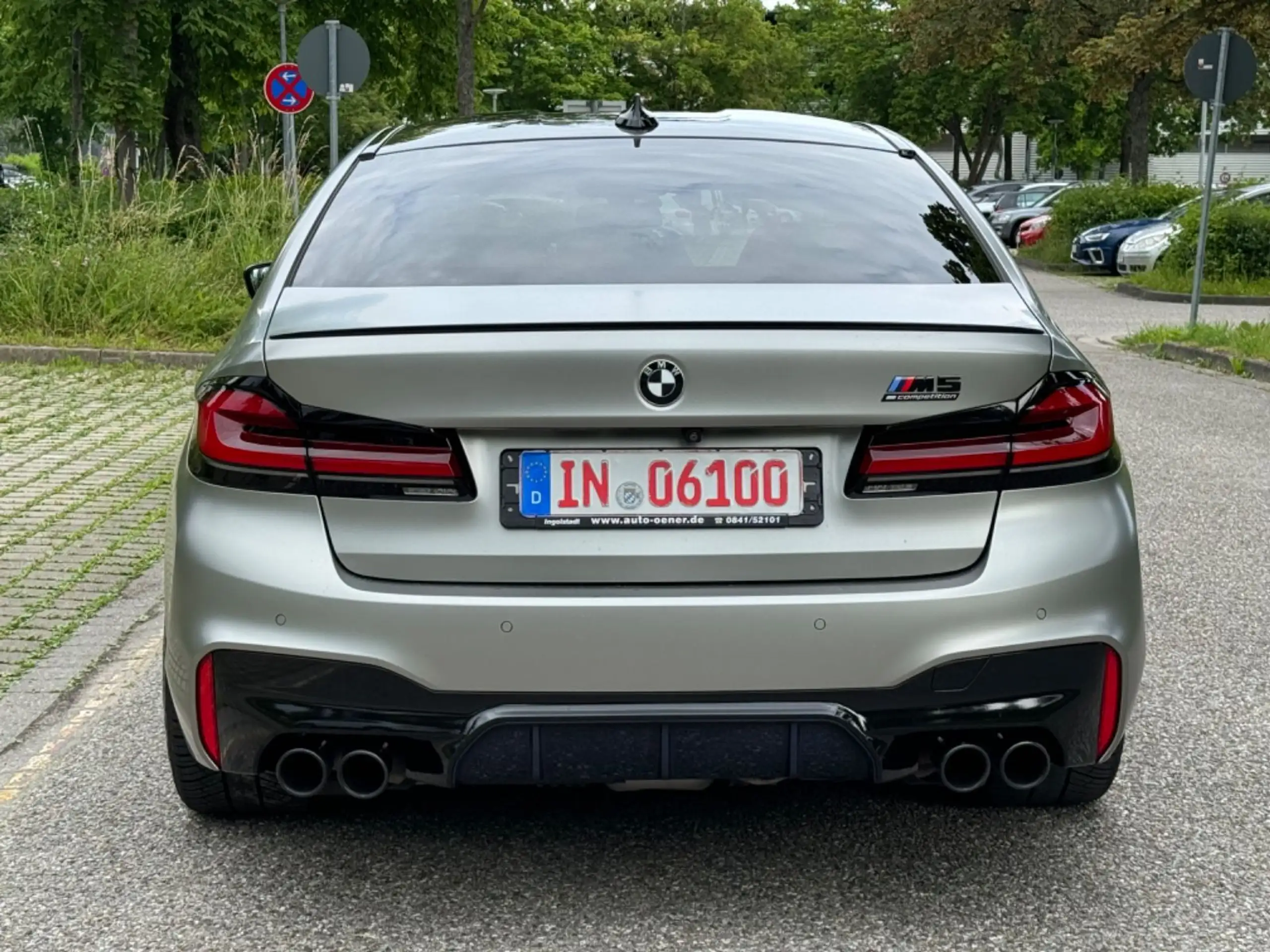 BMW - M5