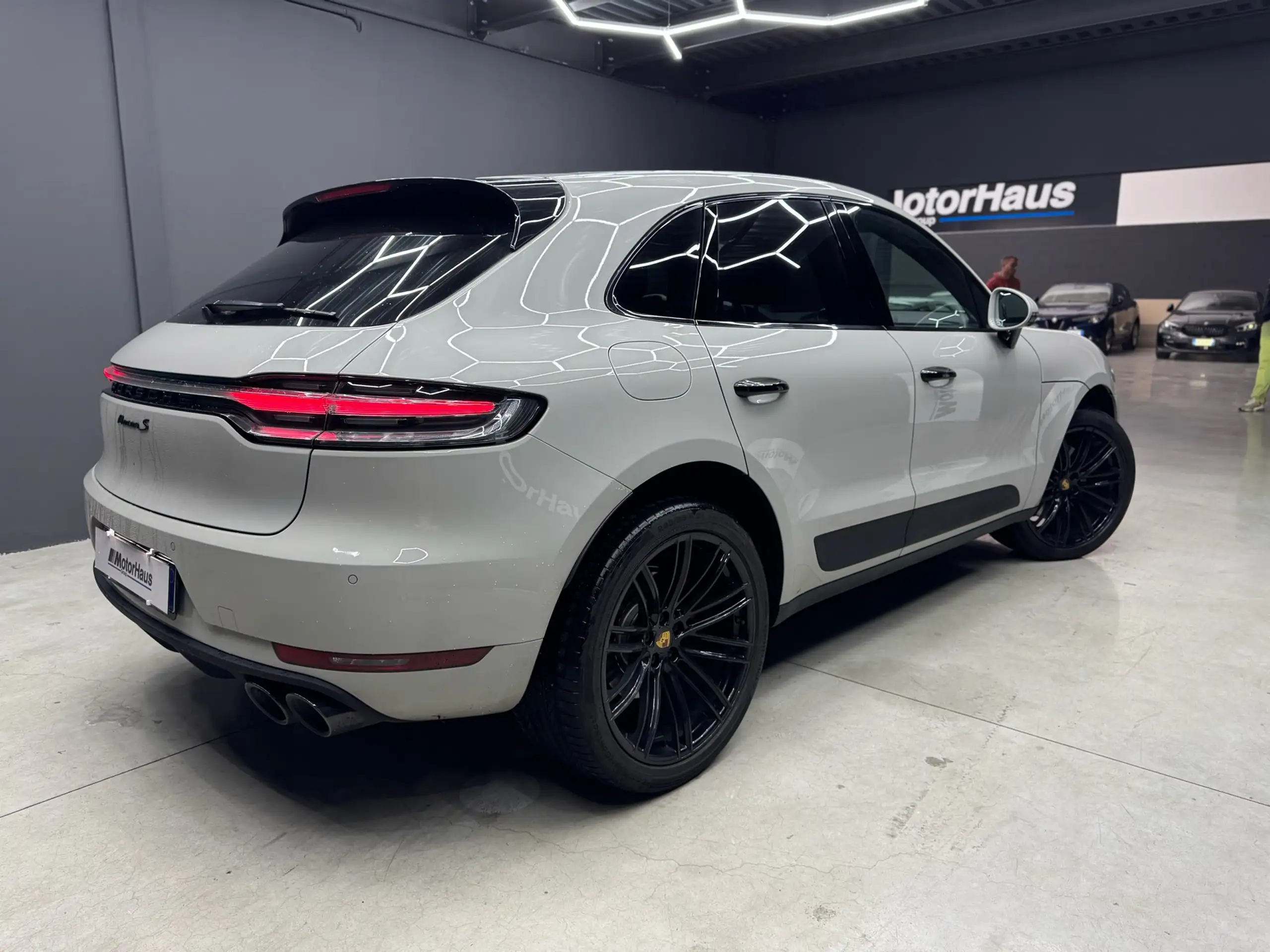 Porsche - Macan