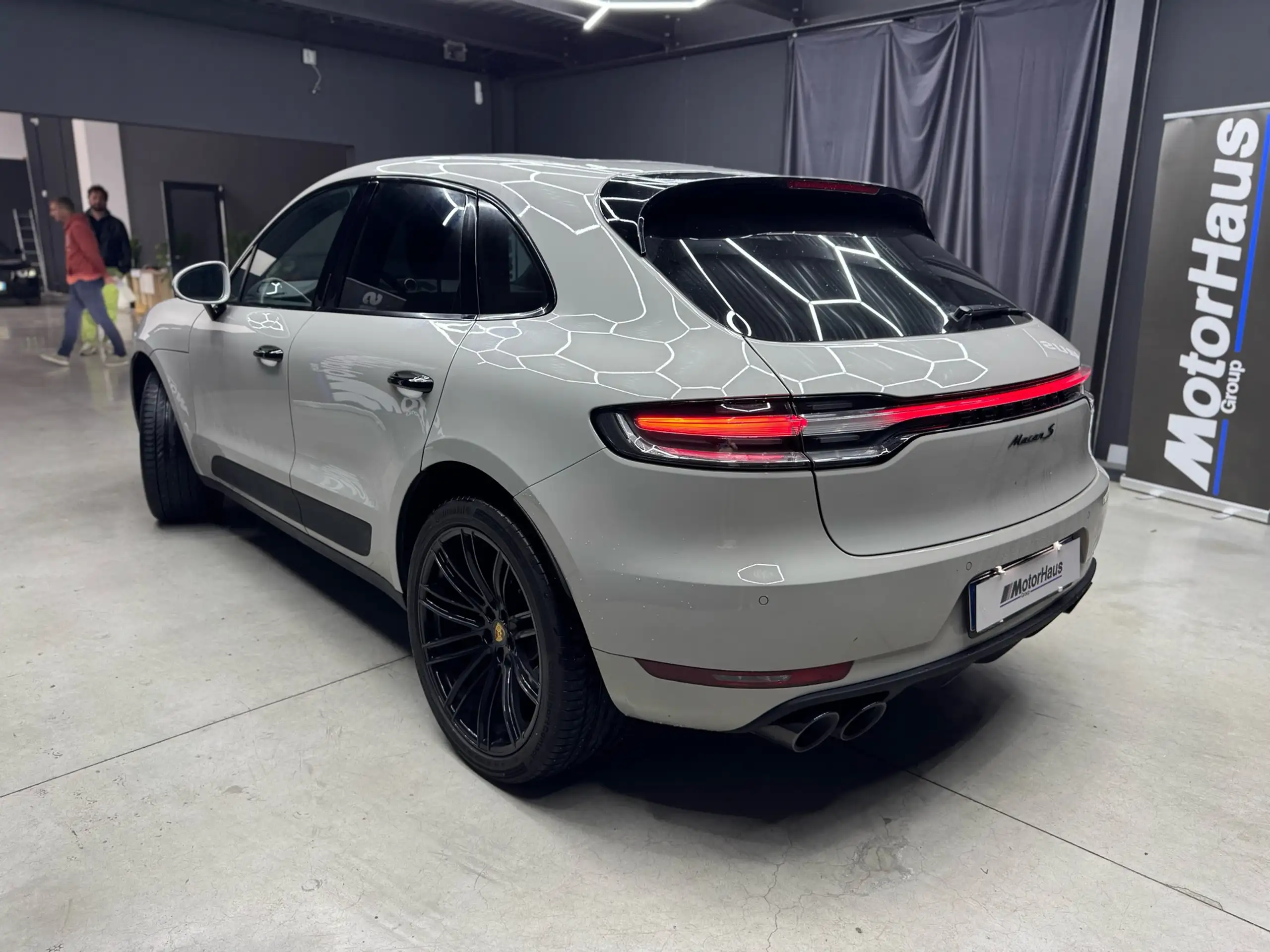 Porsche - Macan