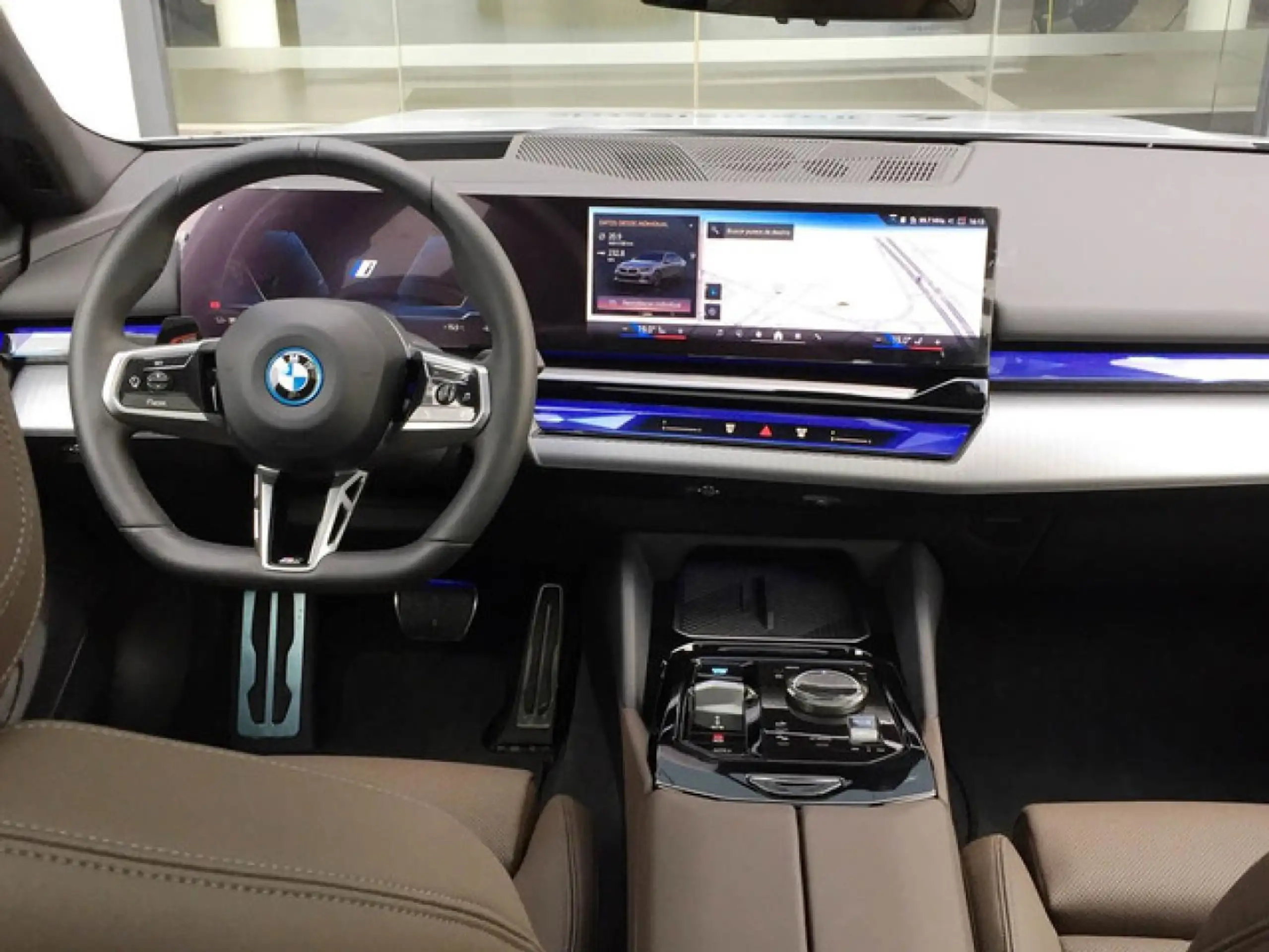 BMW - i5