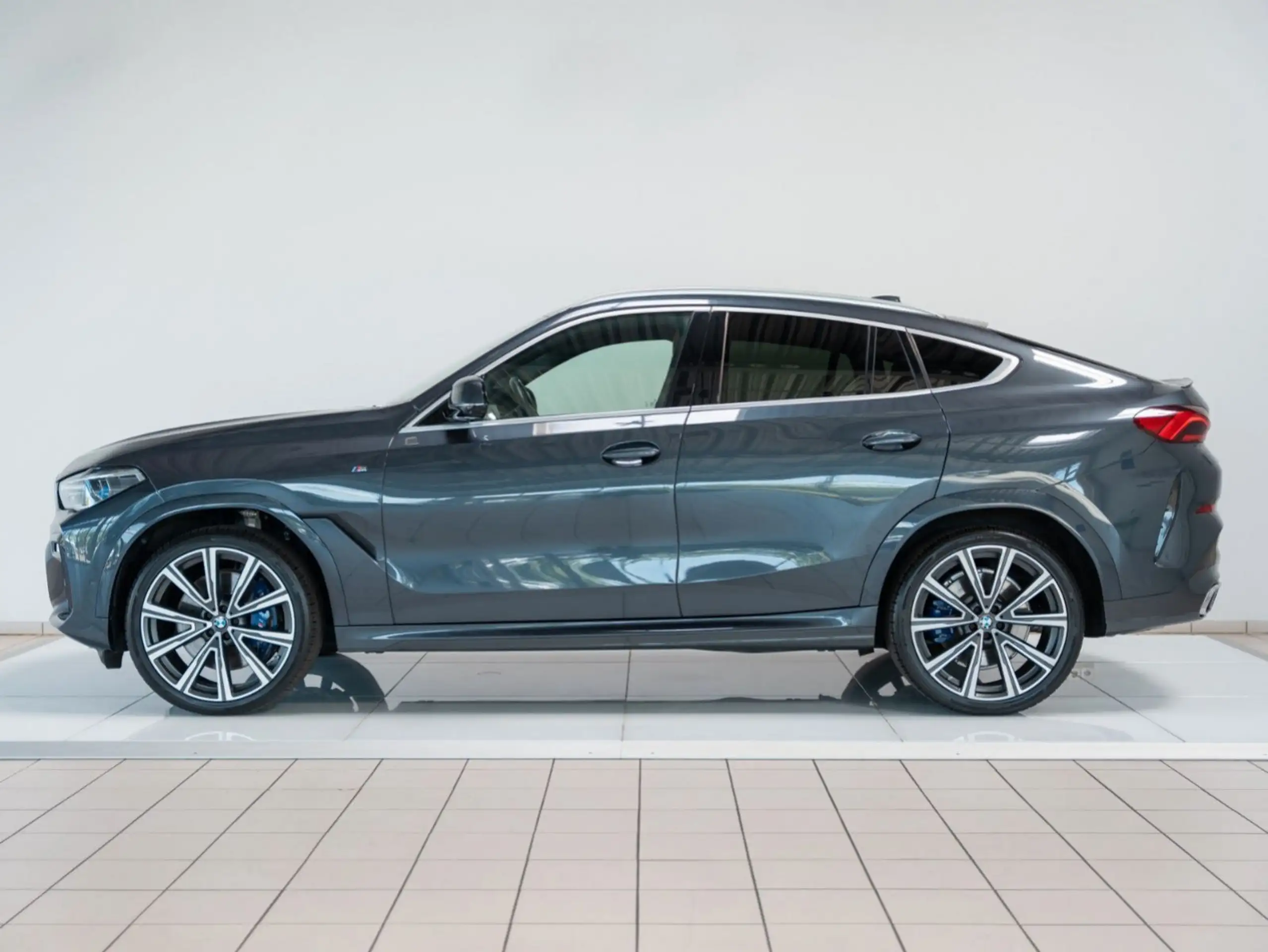 BMW - X6