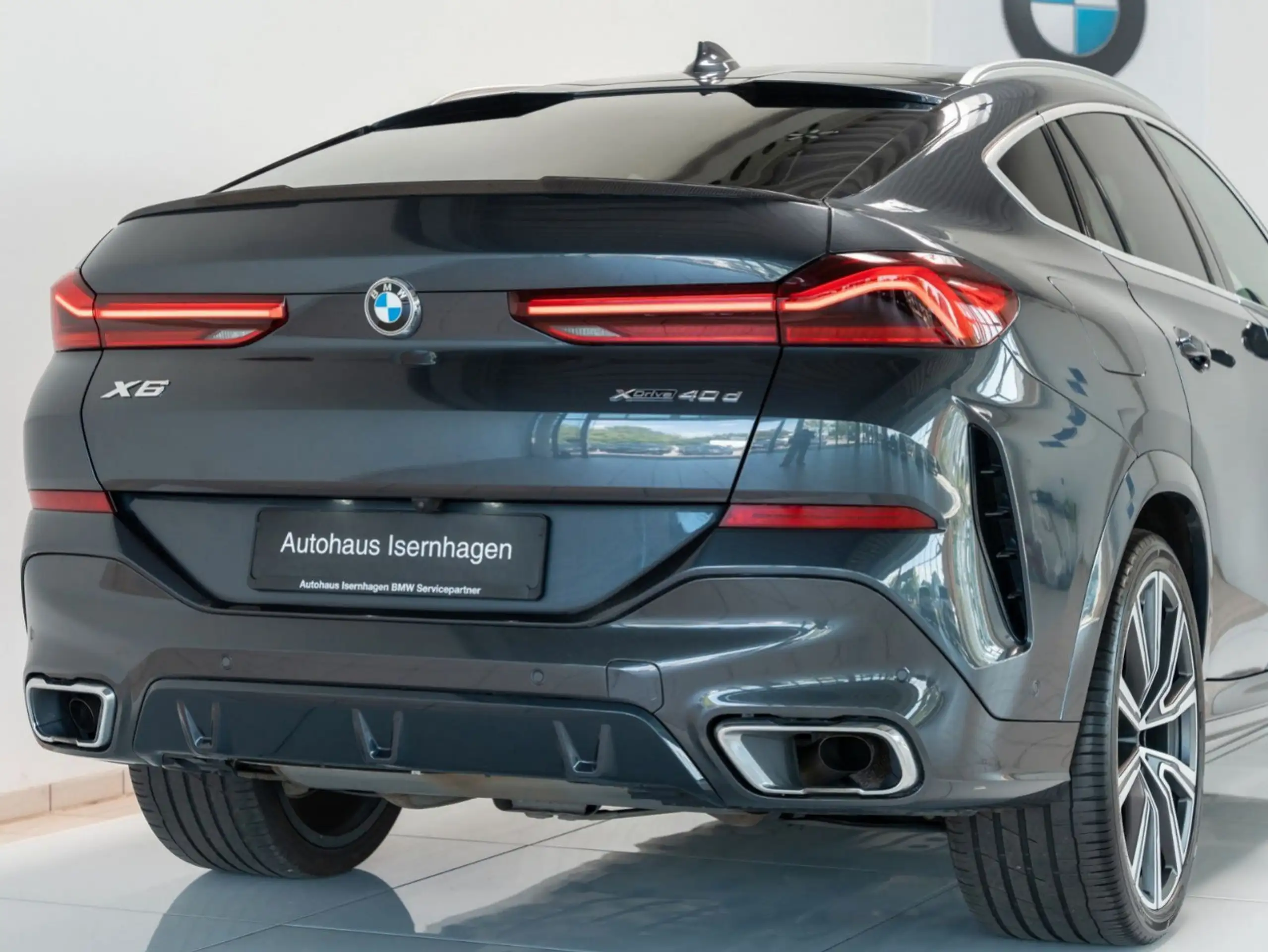 BMW - X6