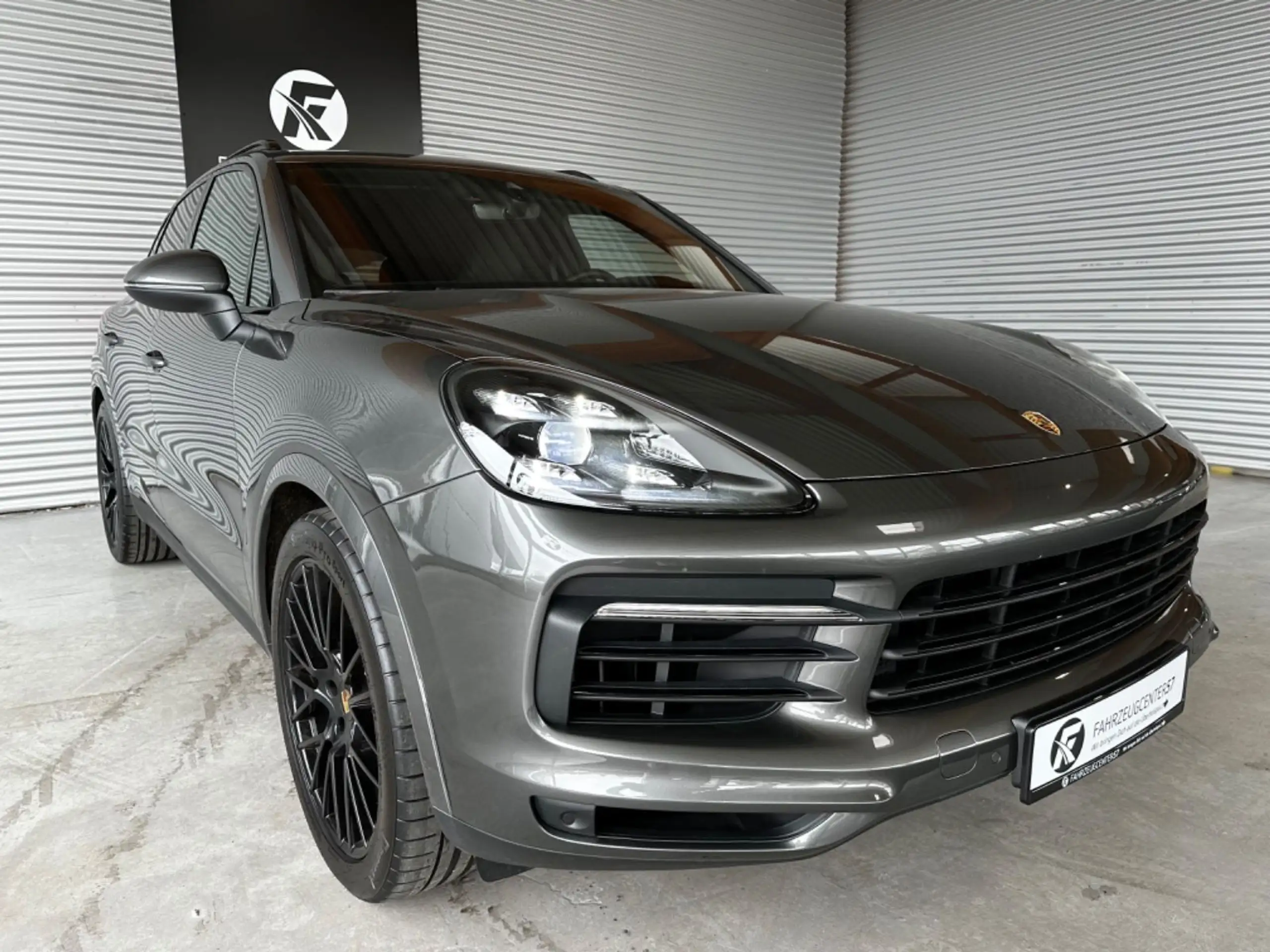 Porsche - Cayenne