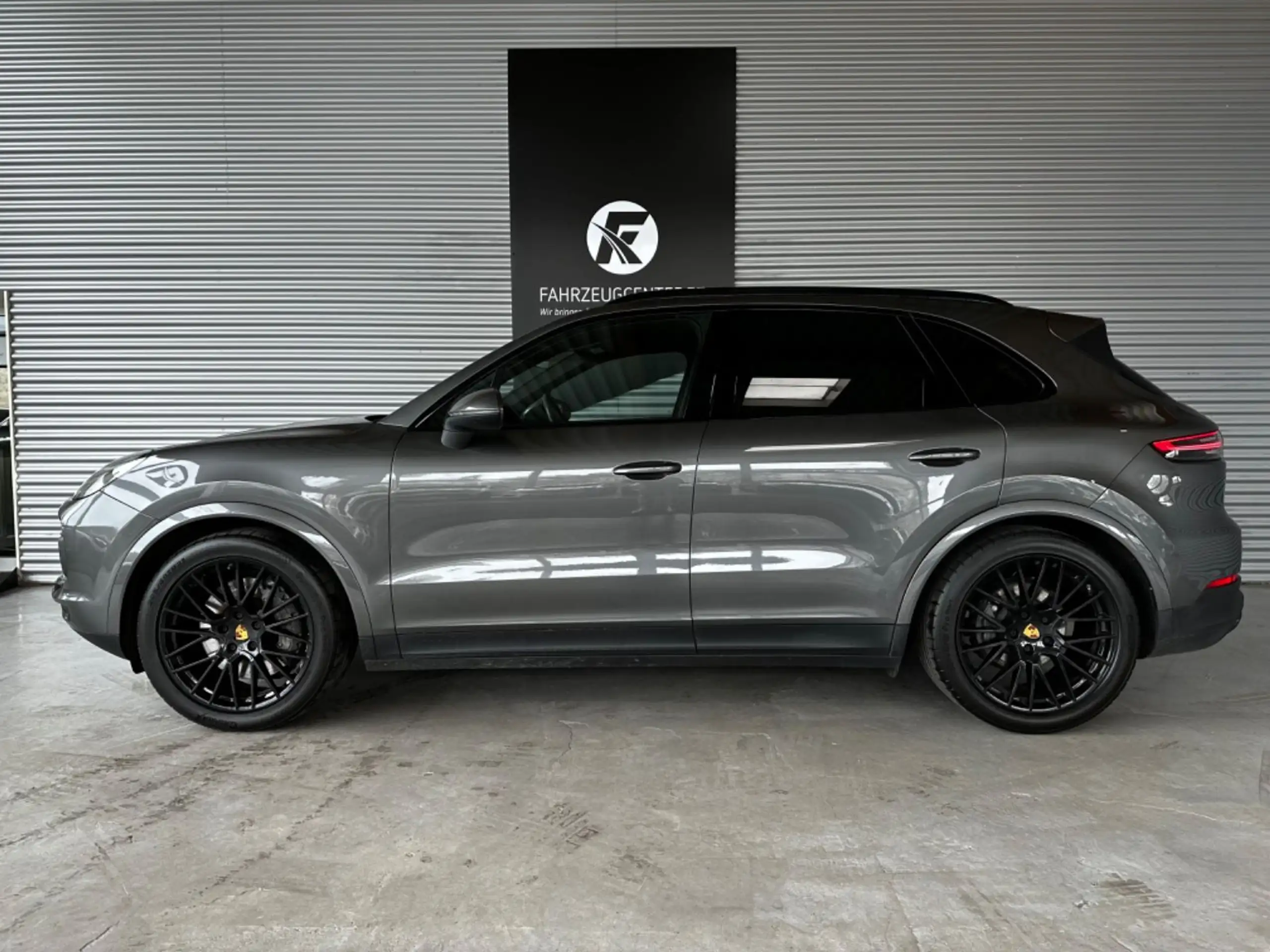 Porsche - Cayenne