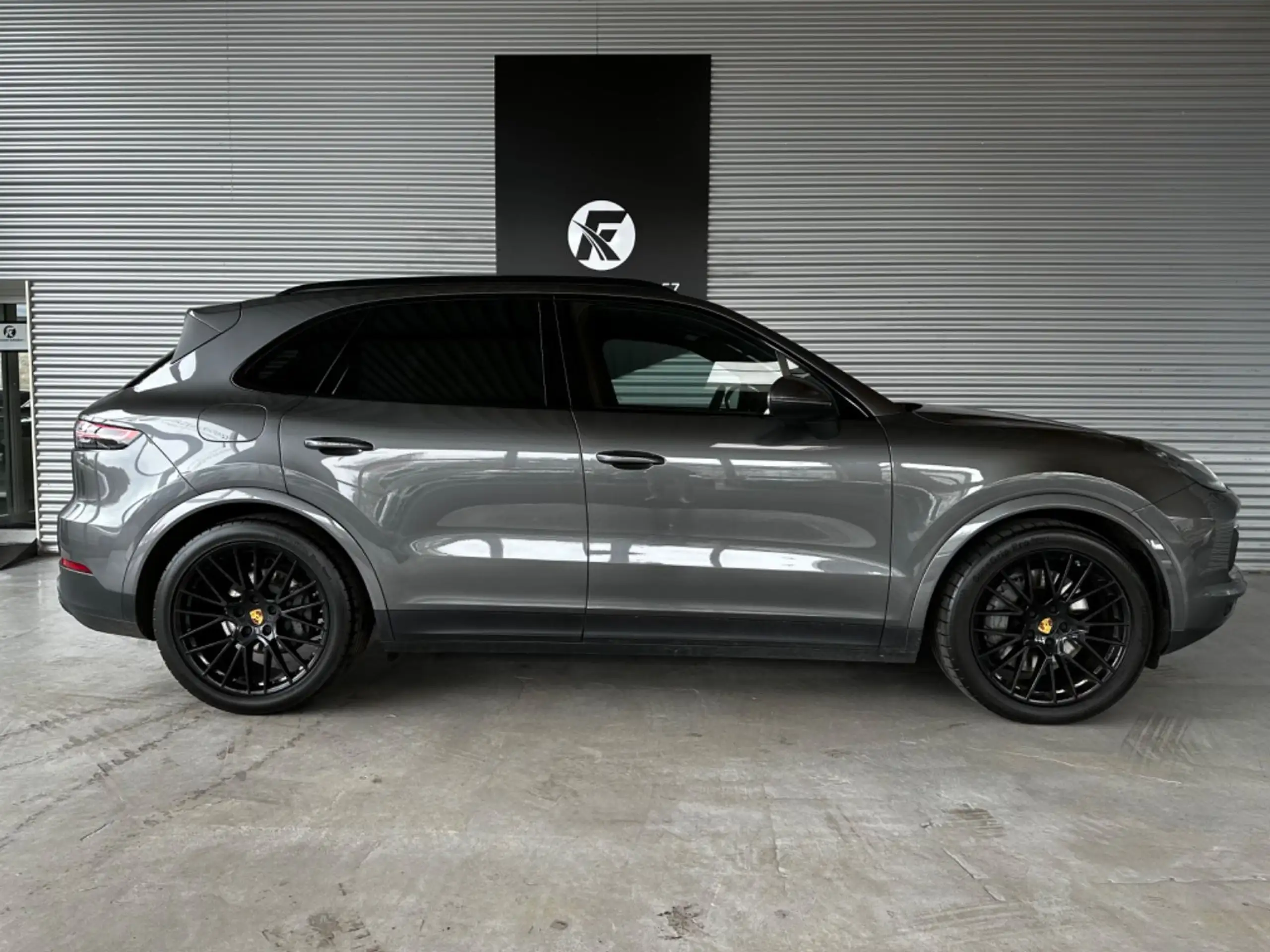 Porsche - Cayenne