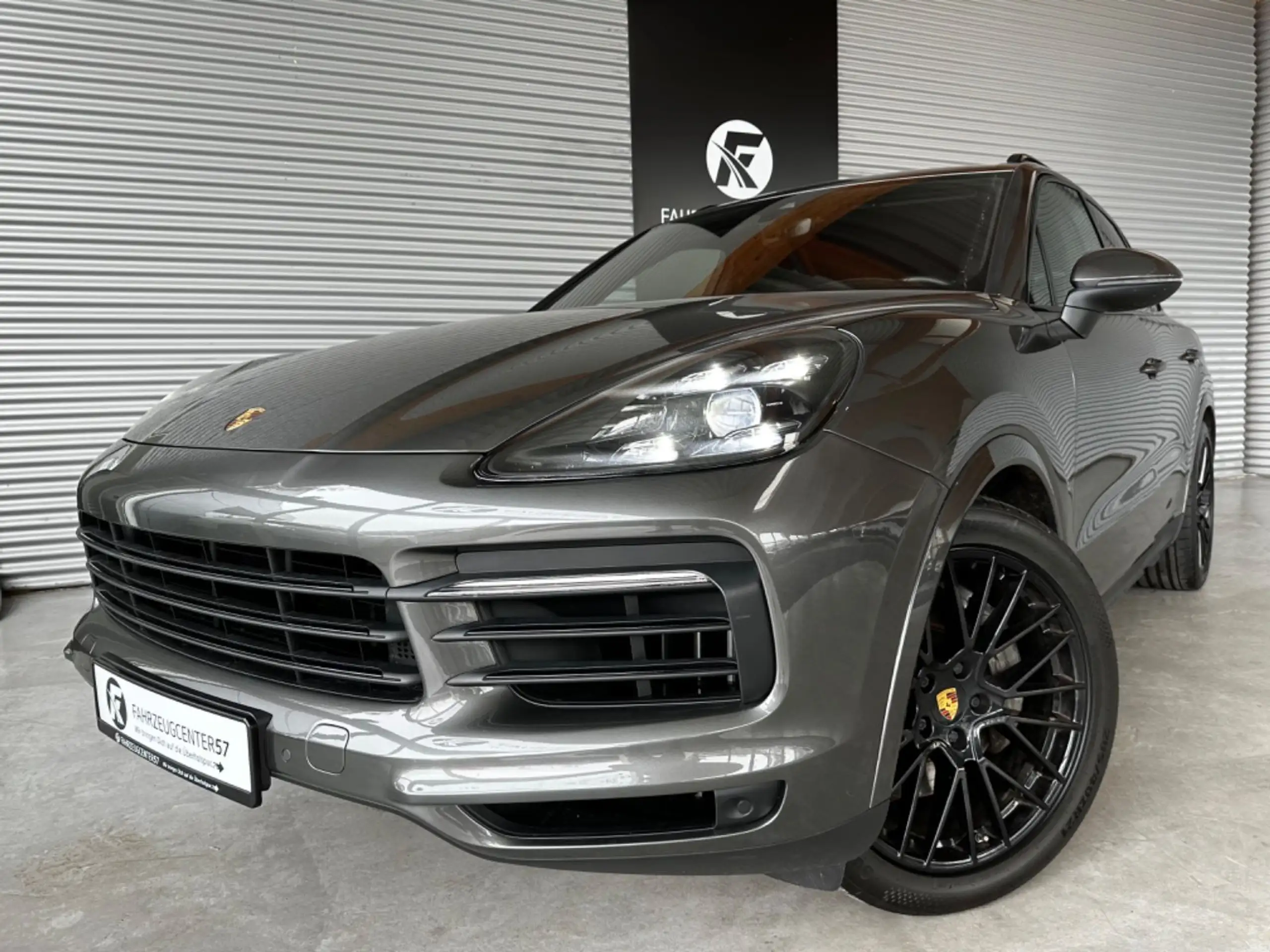 Porsche - Cayenne