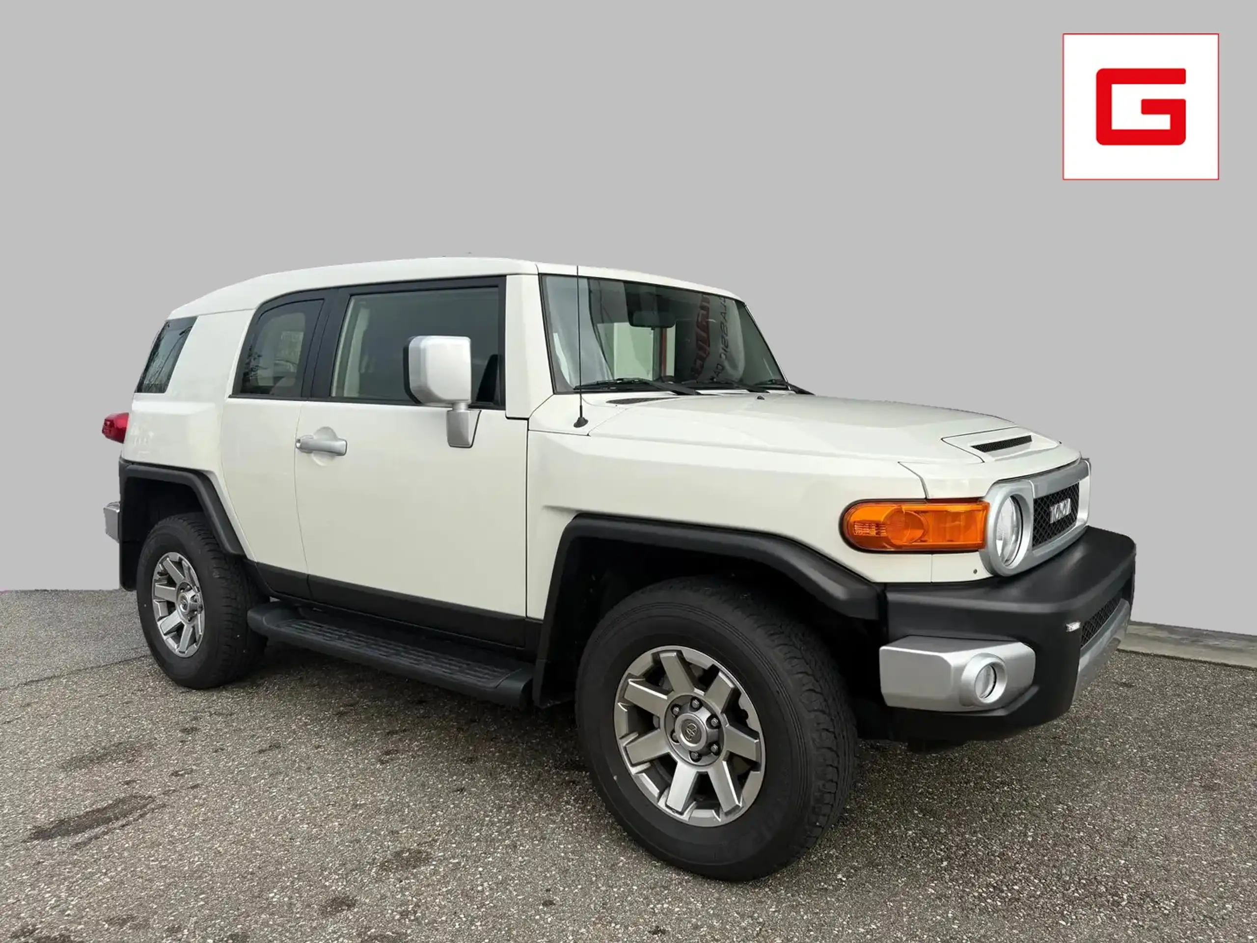 Toyota - FJ Cruiser