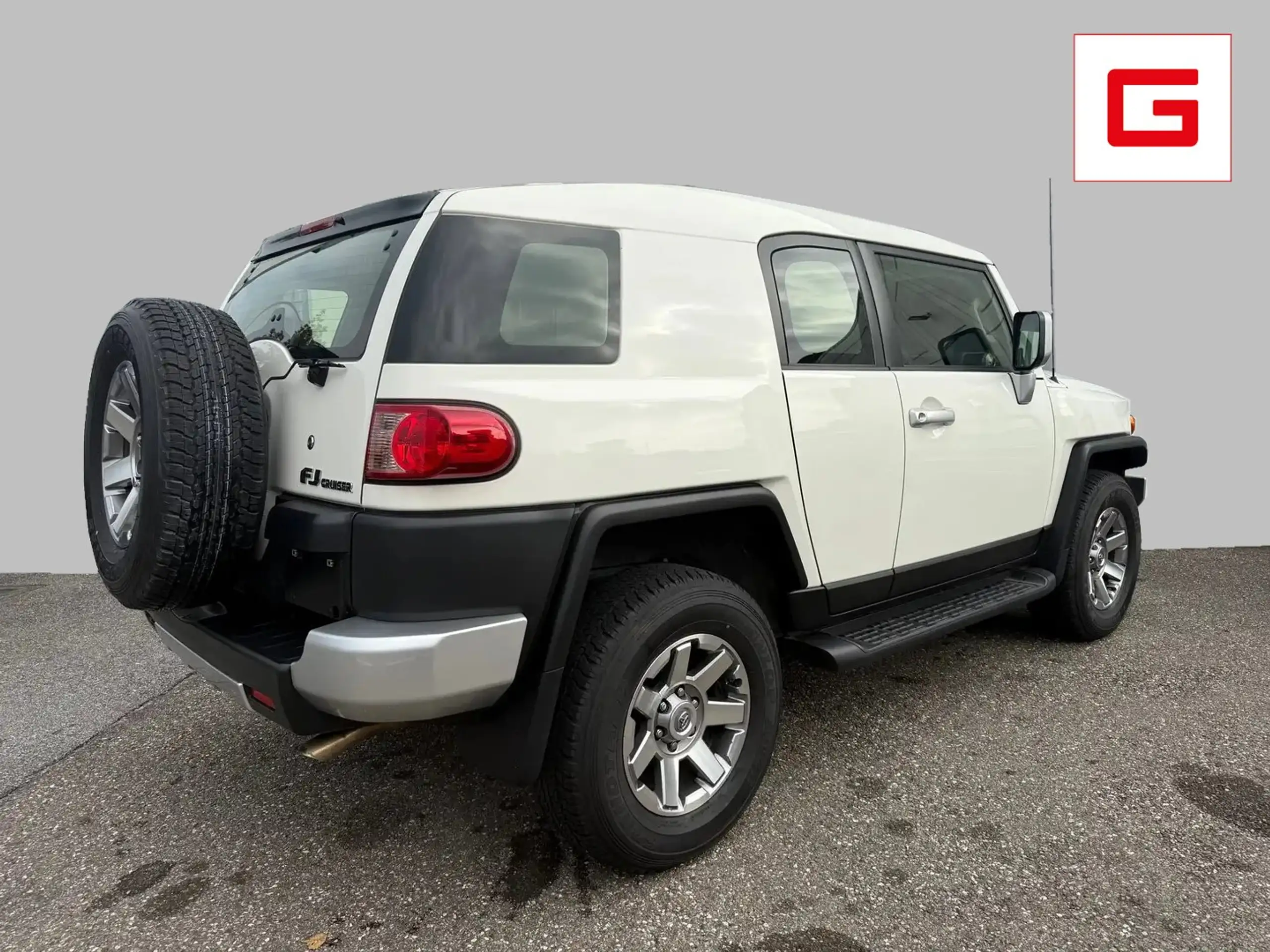 Toyota - FJ Cruiser