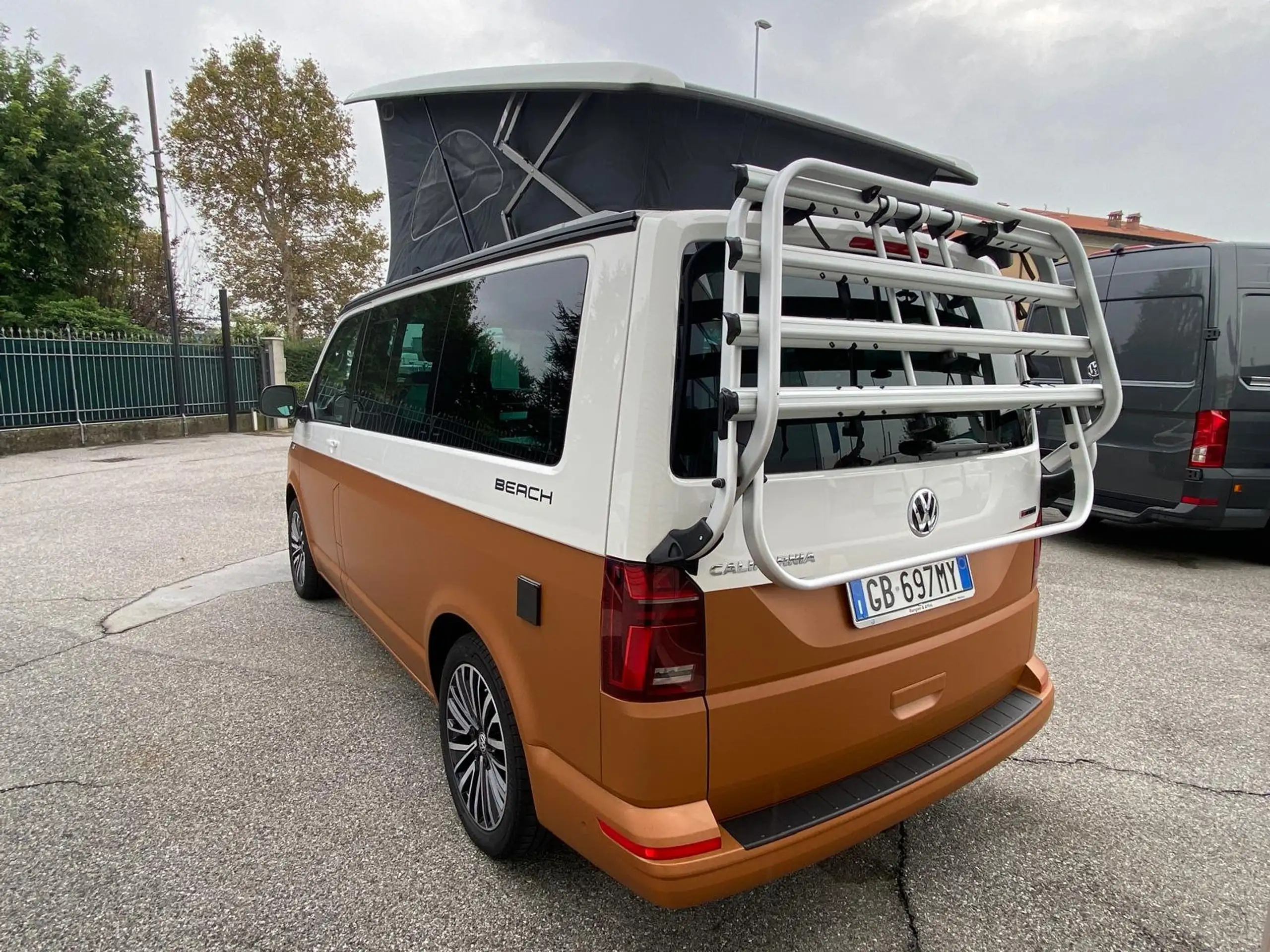 Volkswagen - T6.1 California