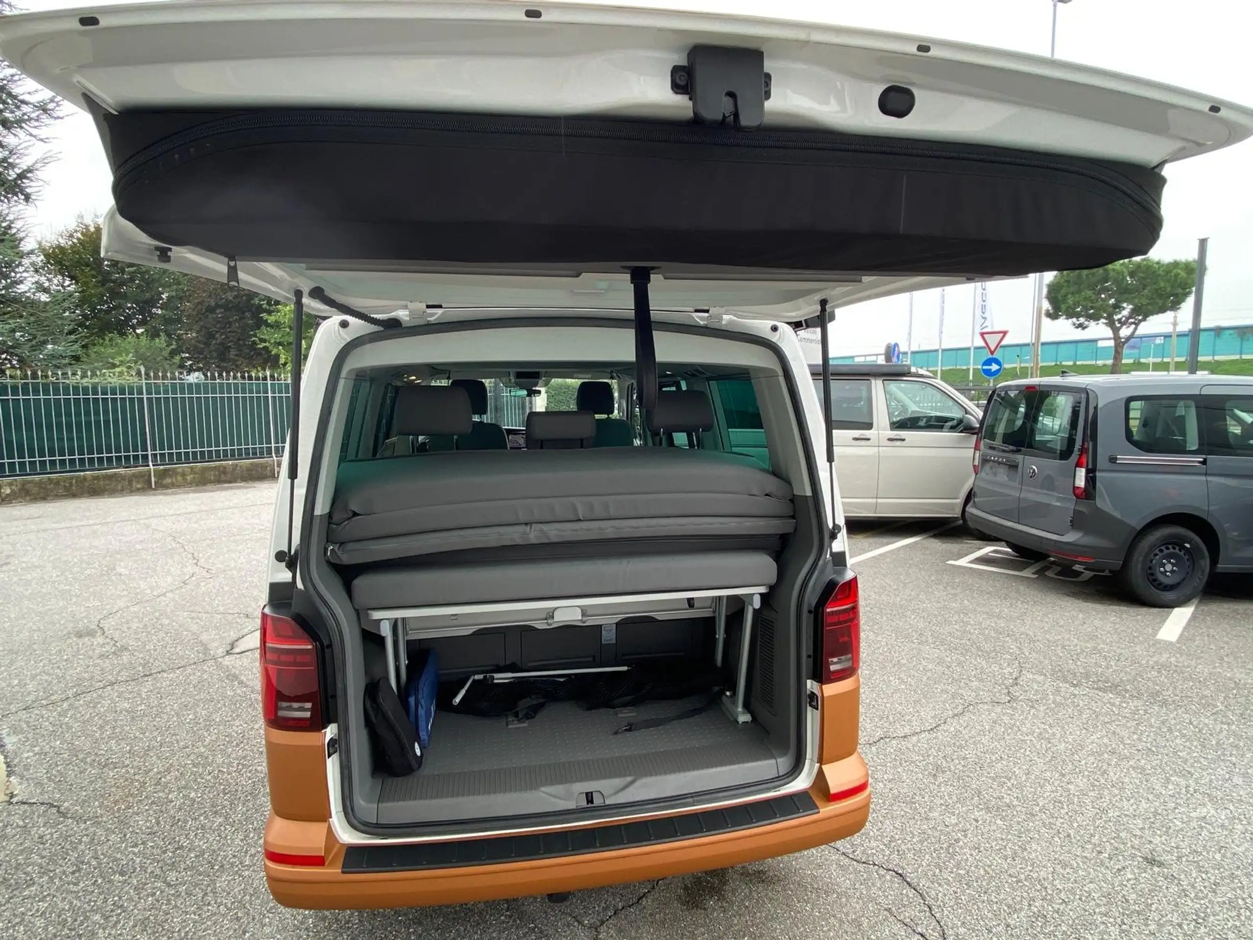 Volkswagen - T6.1 California