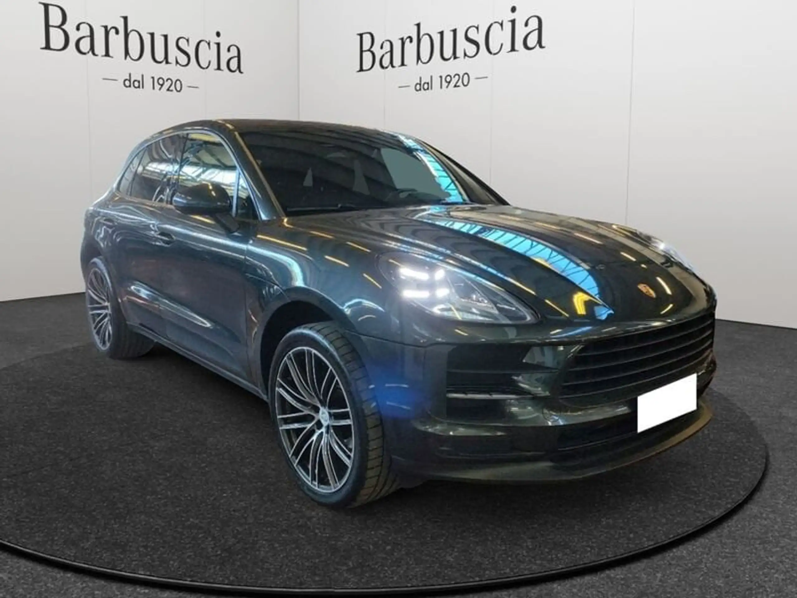 Porsche - Macan