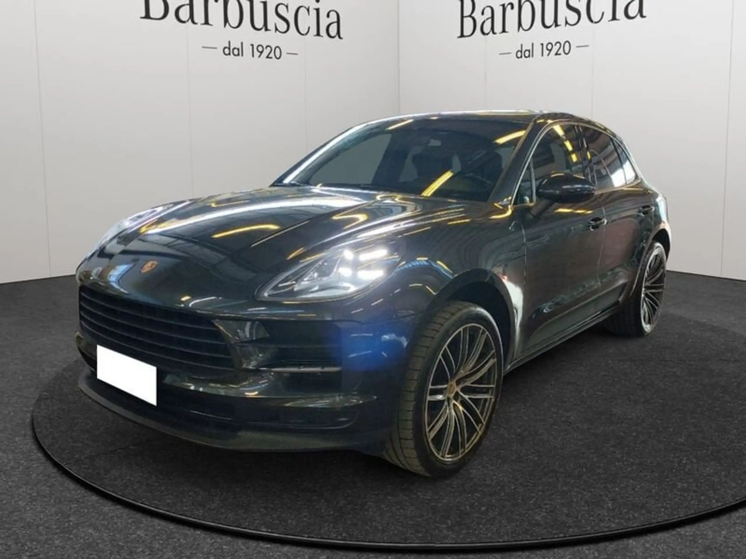 Porsche - Macan