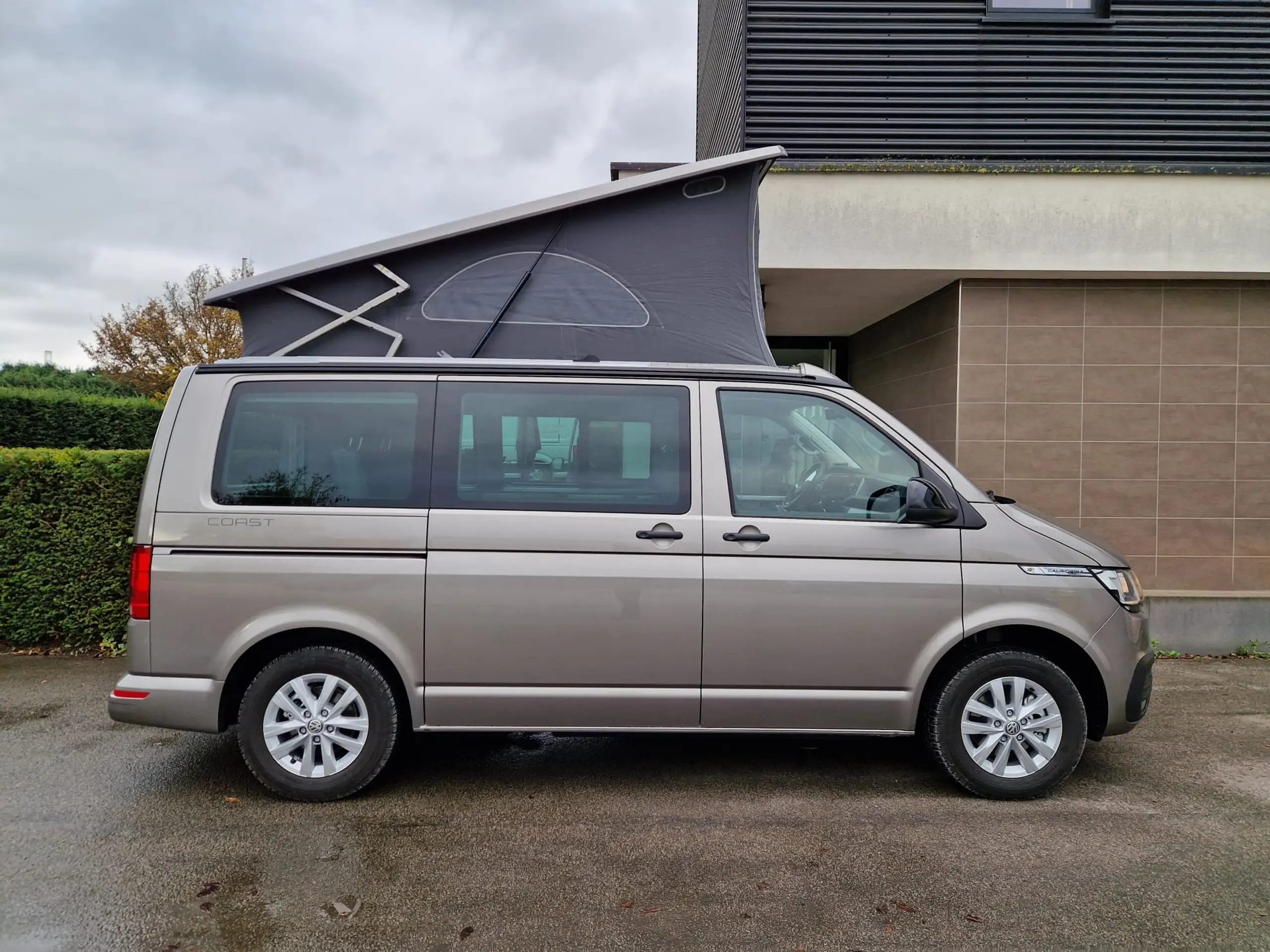 Volkswagen - T6.1 California