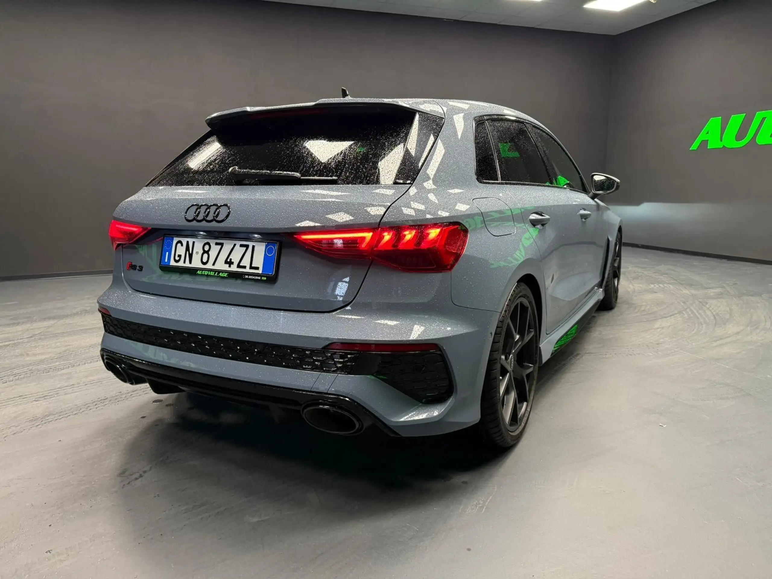 Audi - RS3