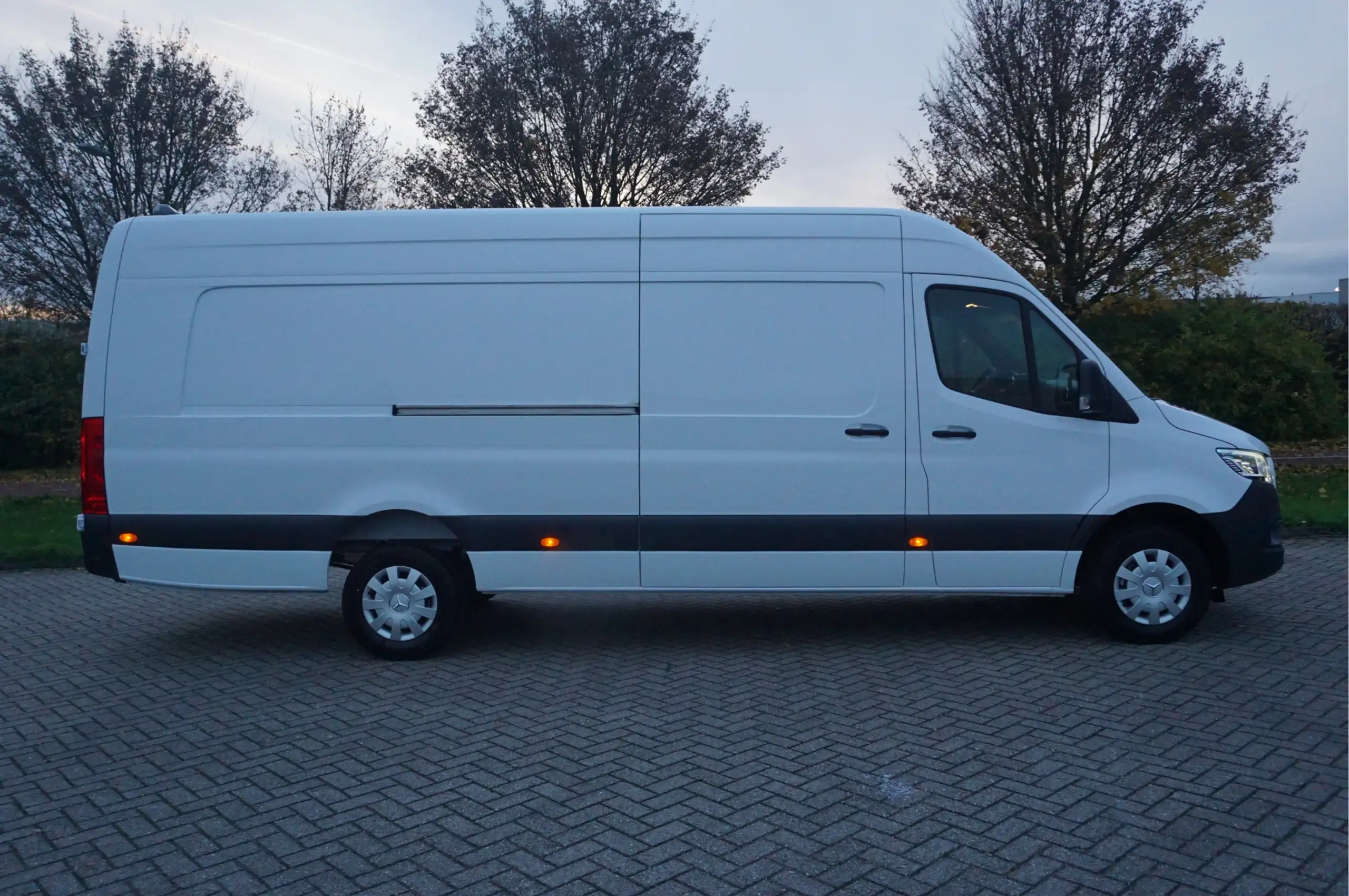 Mercedes-Benz - Sprinter