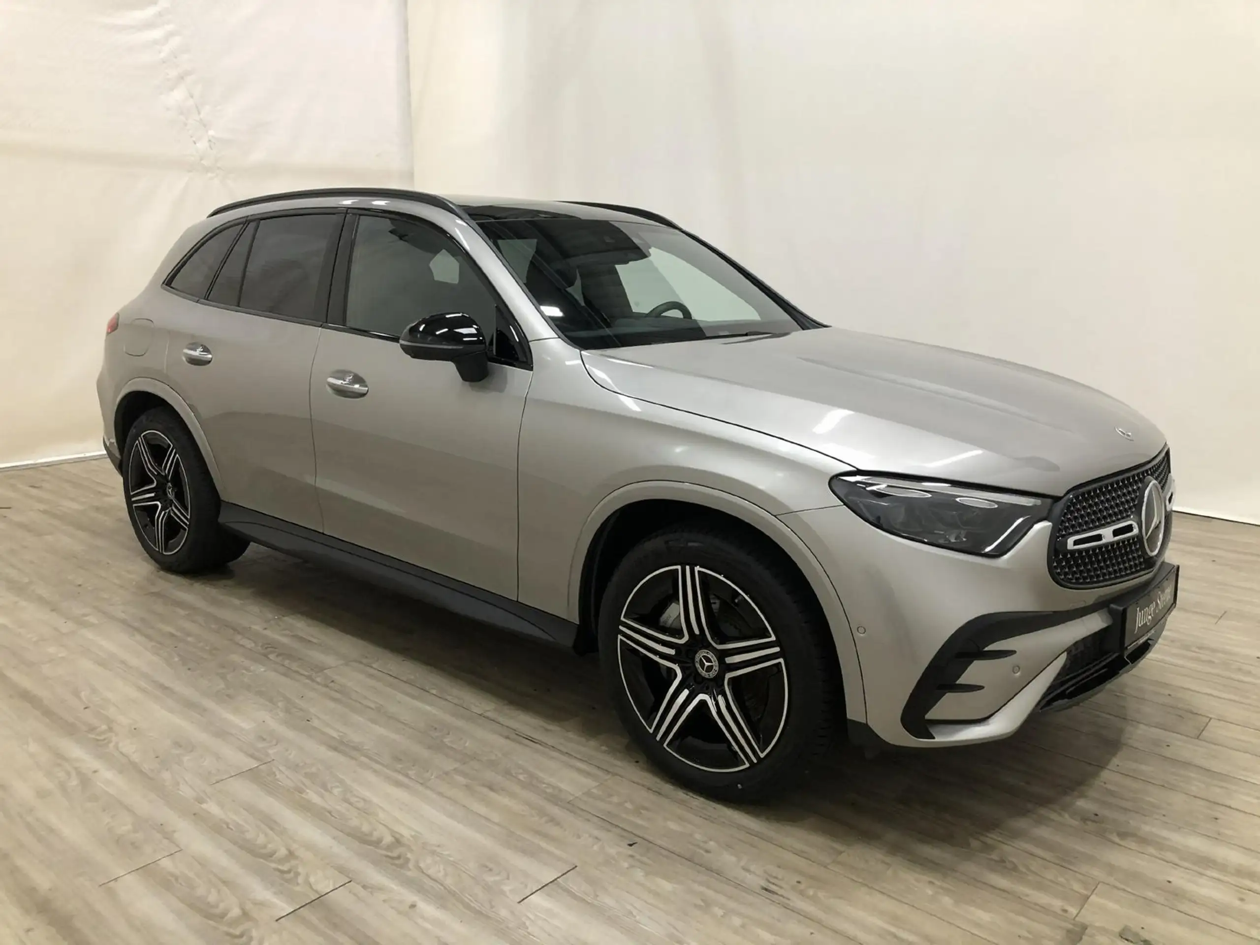 Mercedes-Benz - GLC 220