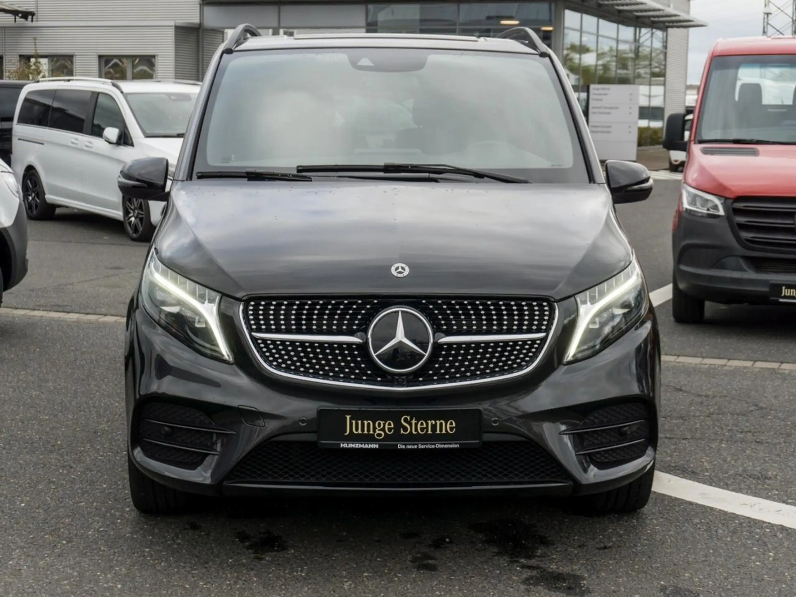 Mercedes-Benz - V 250